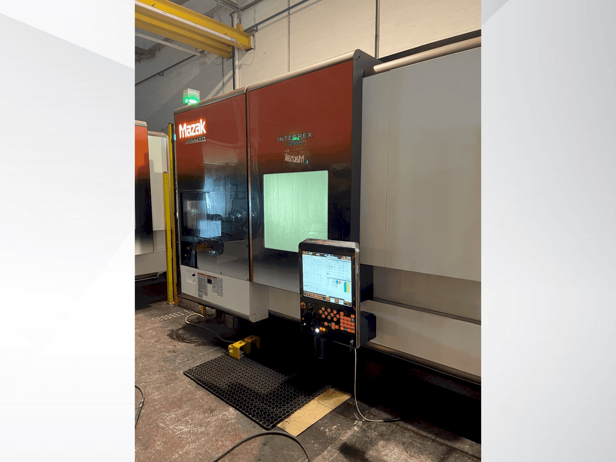 Makine Mazak Integrex i-250H - Önden görünüm