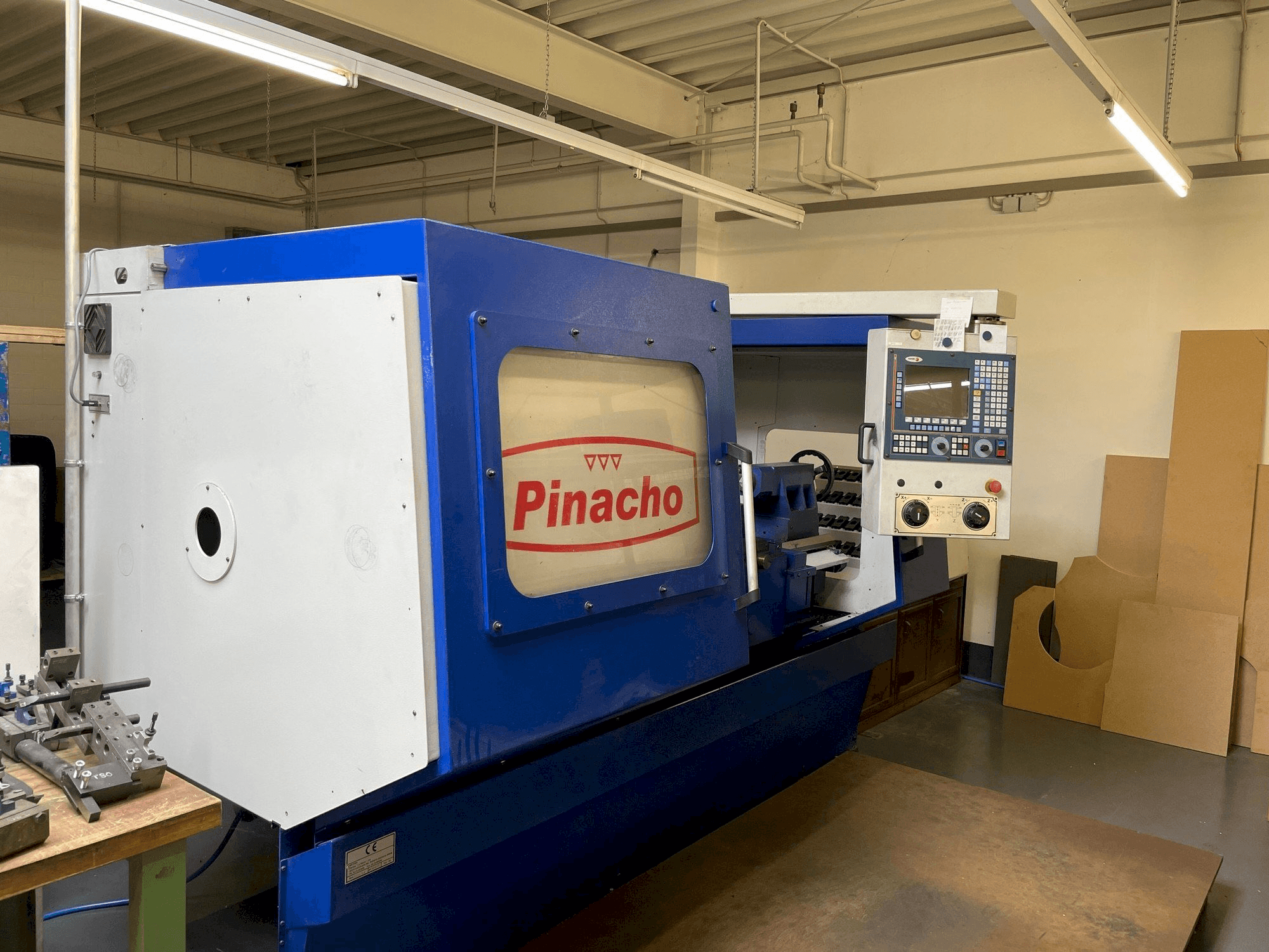 Makine Pinacho CNC 260 - Önden görünüm