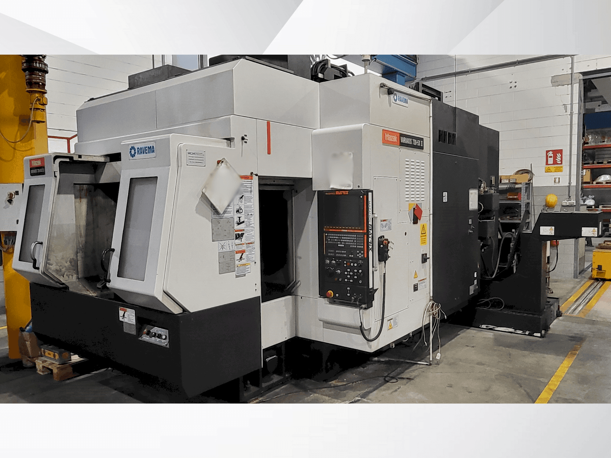 Makine Mazak VARIAXIS 730 II 5X - Önden görünüm