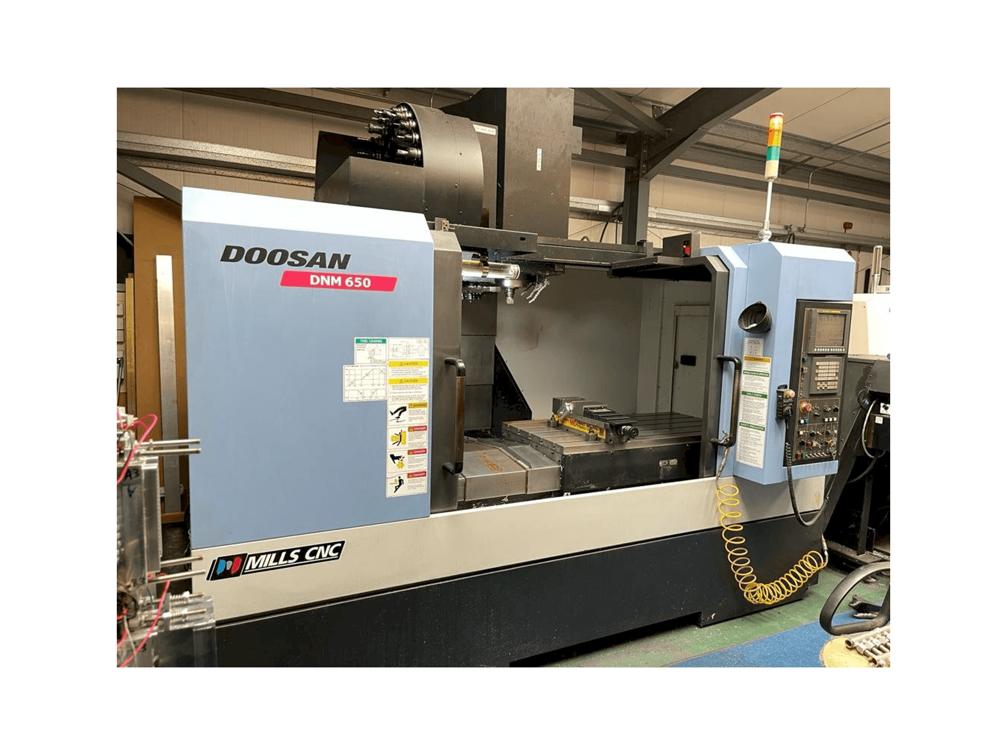 Makine Doosan DNM 650 - Önden görünüm