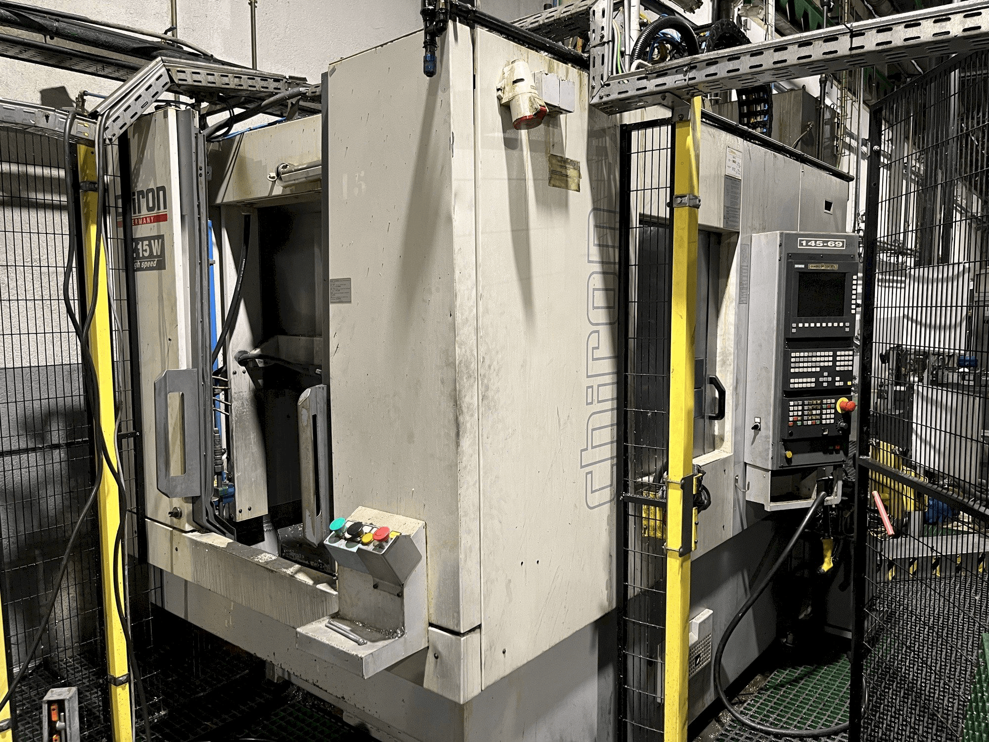 Makine CHIRON FZ15W - Önden görünüm