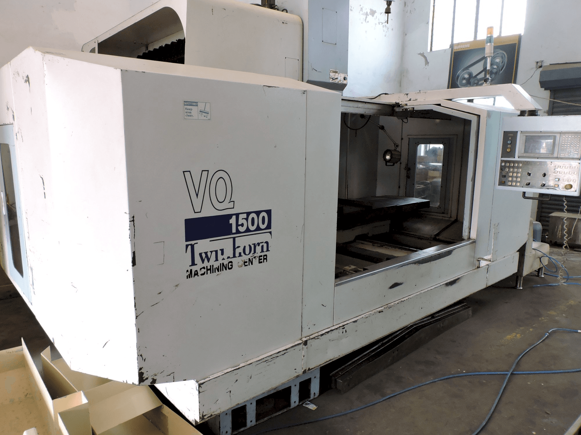 Makine Twinhorn - Sol görünüm VQ-1500