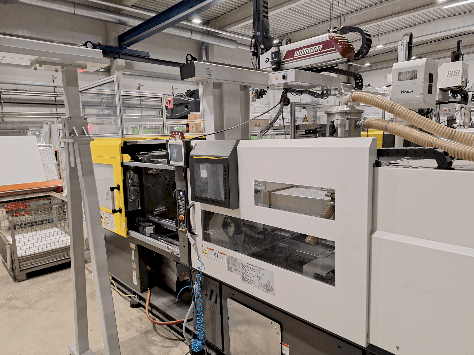 Makine FANUC ROBOSHOT S150iA (2021) - Önden görünüm