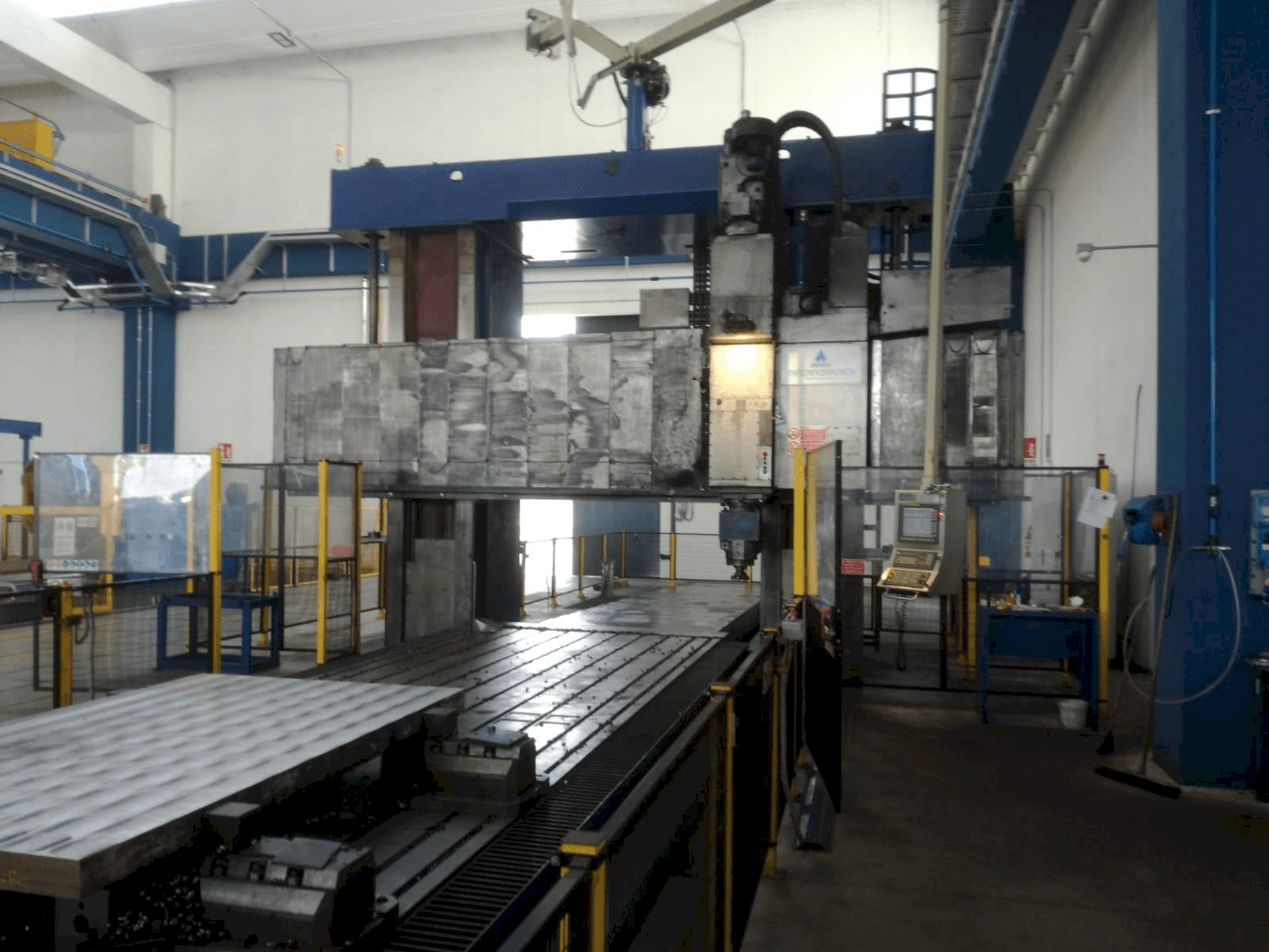 Makine STANKO Fresa a Portale - Önden görünüm