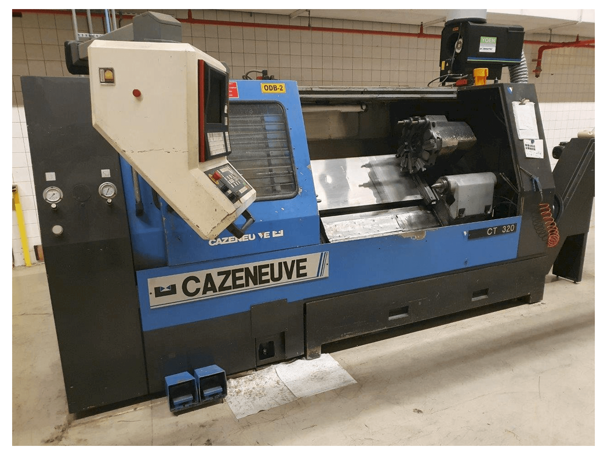 Makine CAZENEUVE CT320 - Önden görünüm