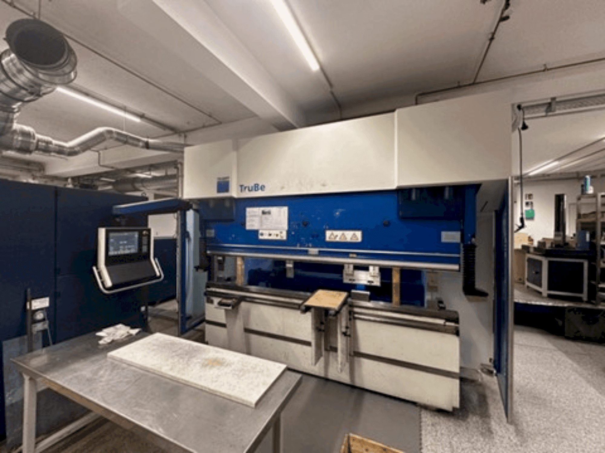 Makine TRUMPF TruBend 5170 - Önden görünüm