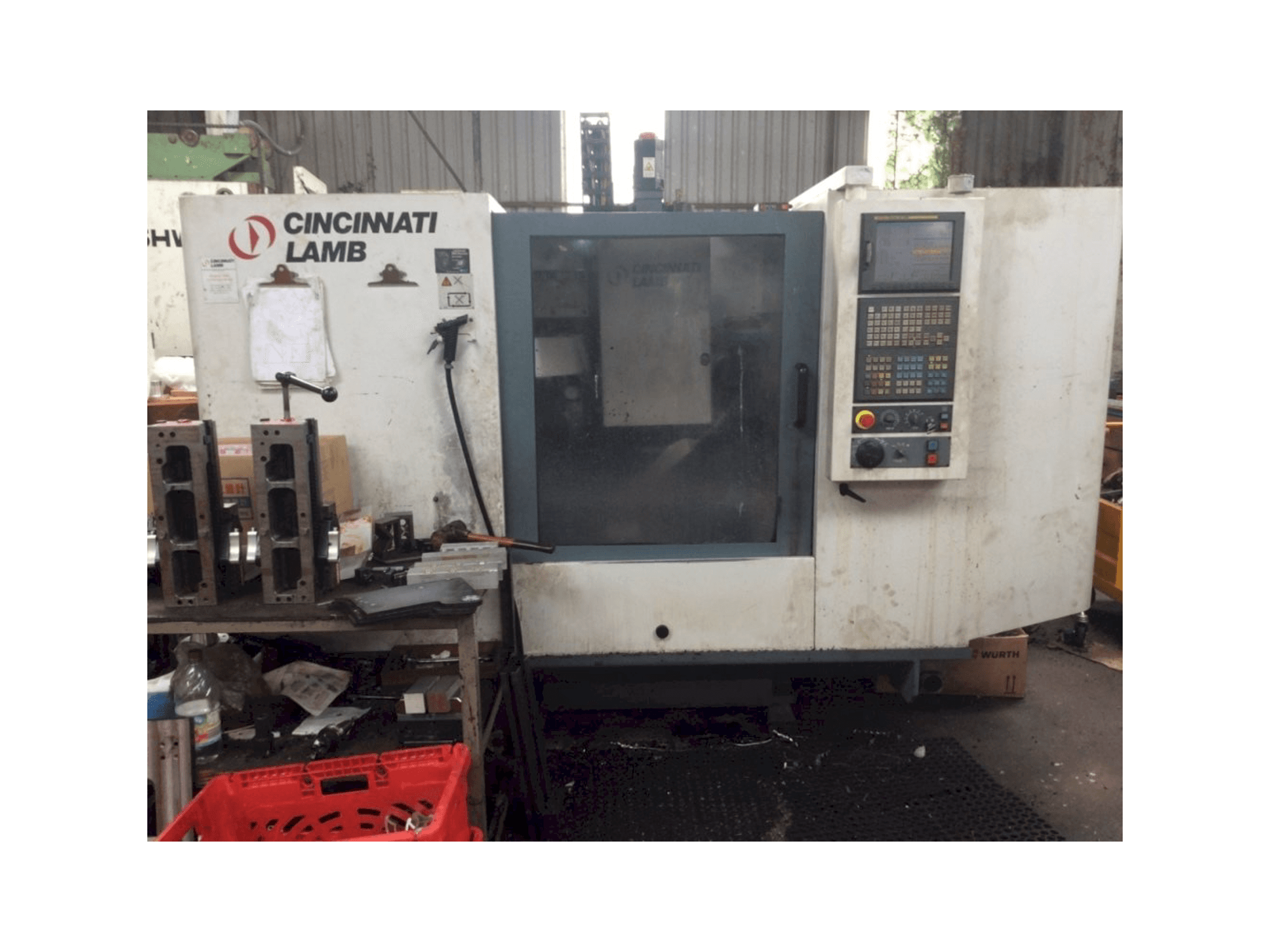 Makine Cincinnati Lamb VCnC 760 - Önden görünüm