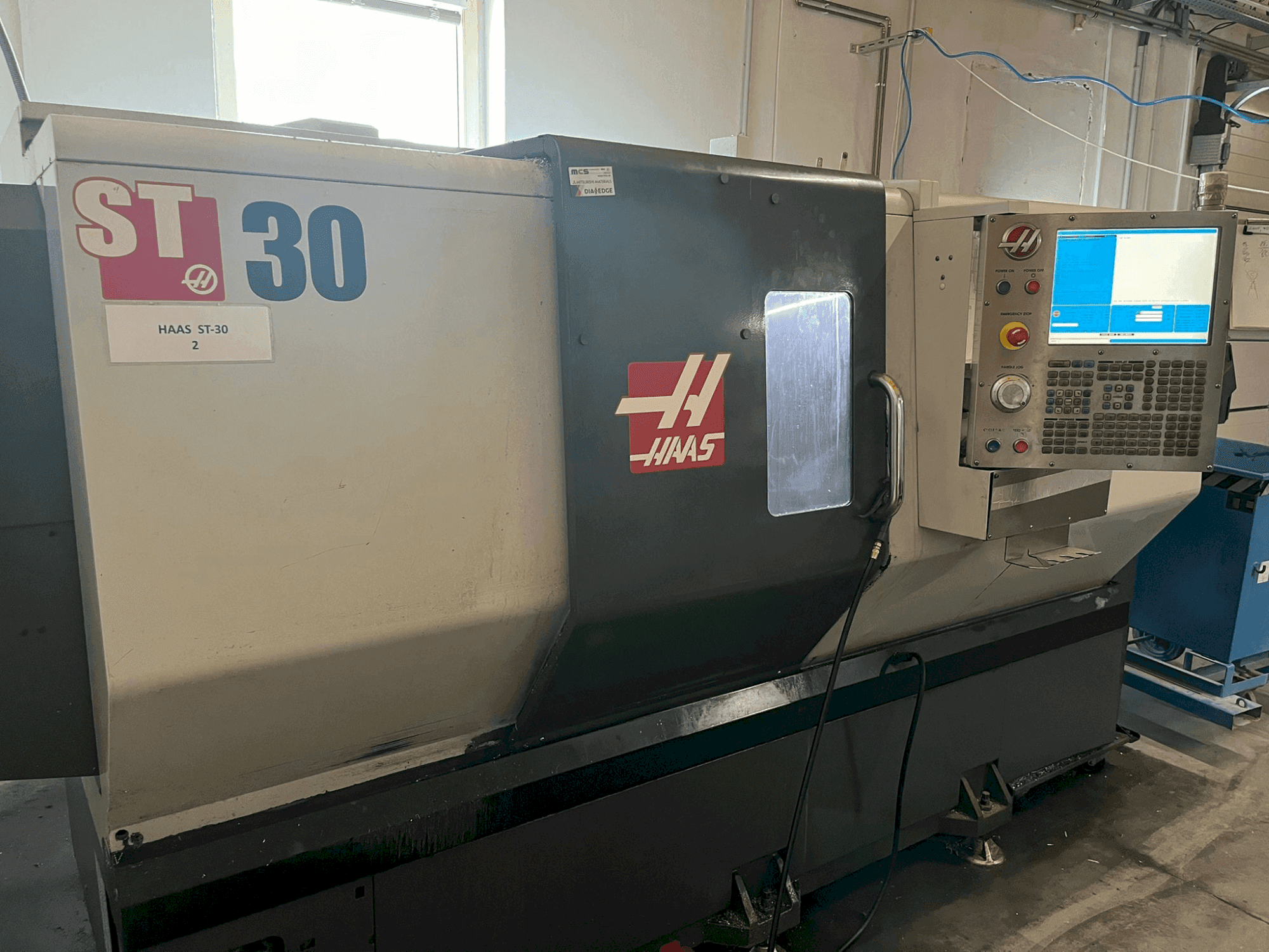 Makine HAAS ST-30 - Önden görünüm
