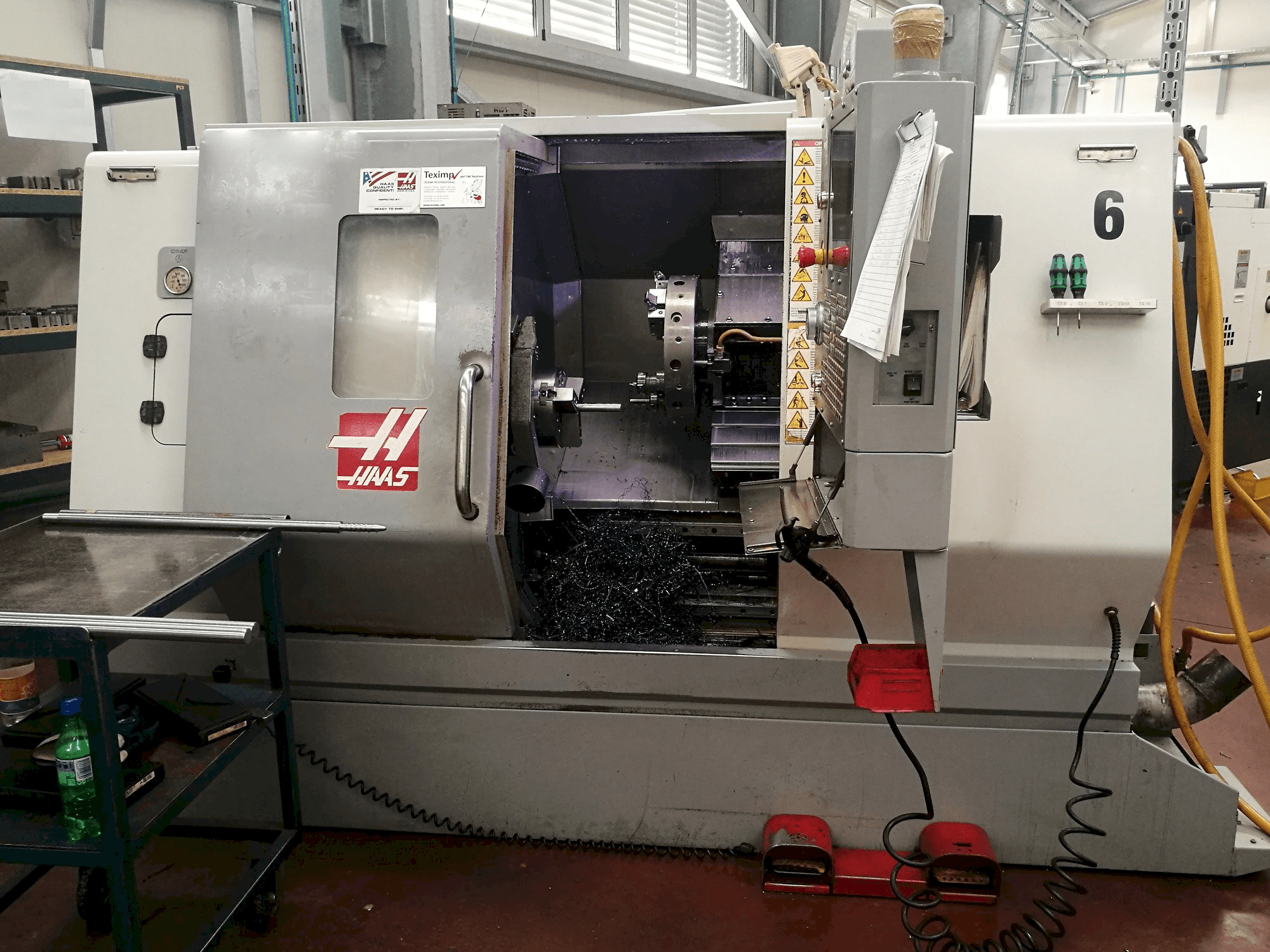Makine HAAS SL-20THE - Önden görünüm