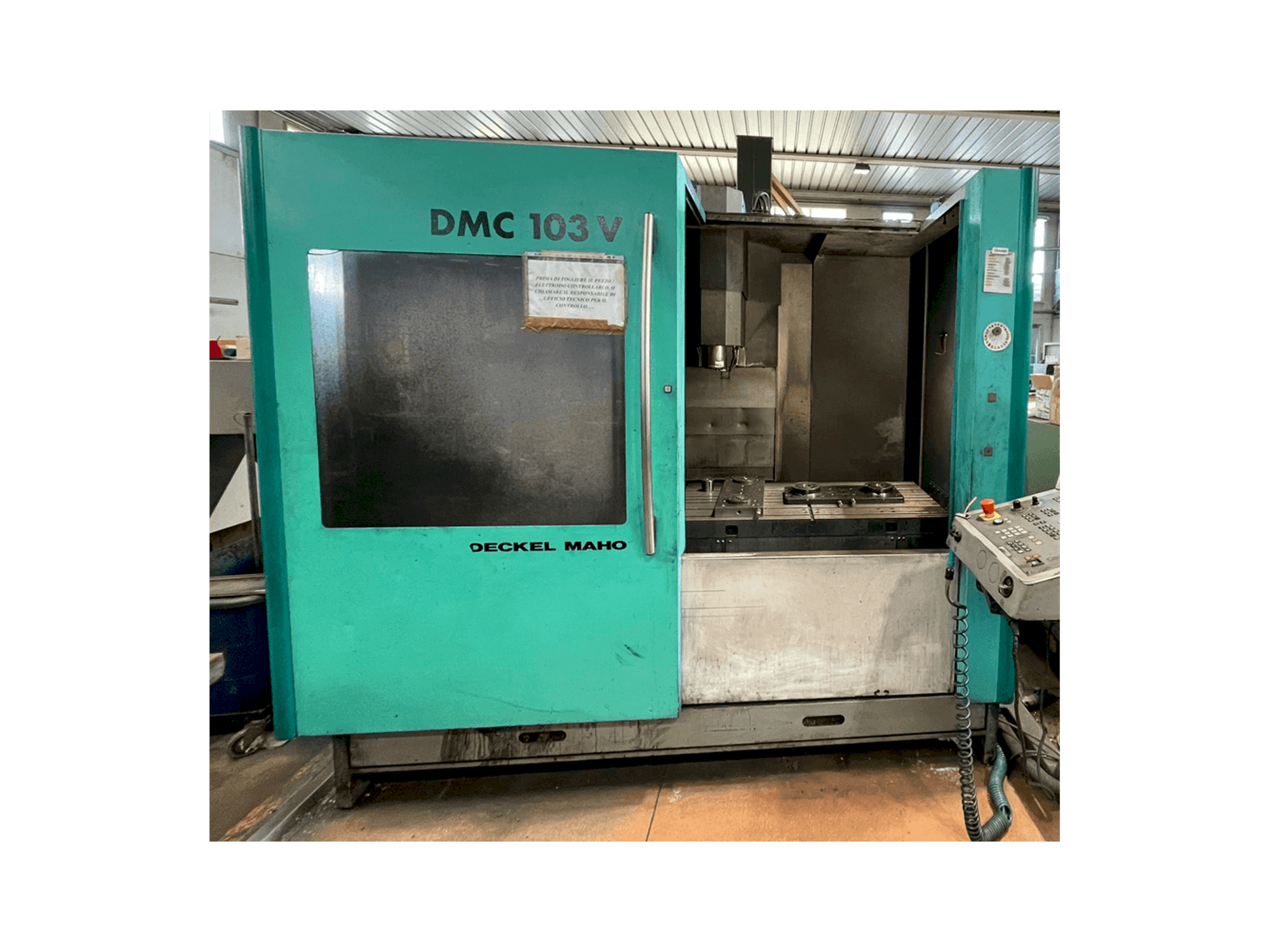 Makine DECKEL MAHO DMC 103 - Önden görünüm