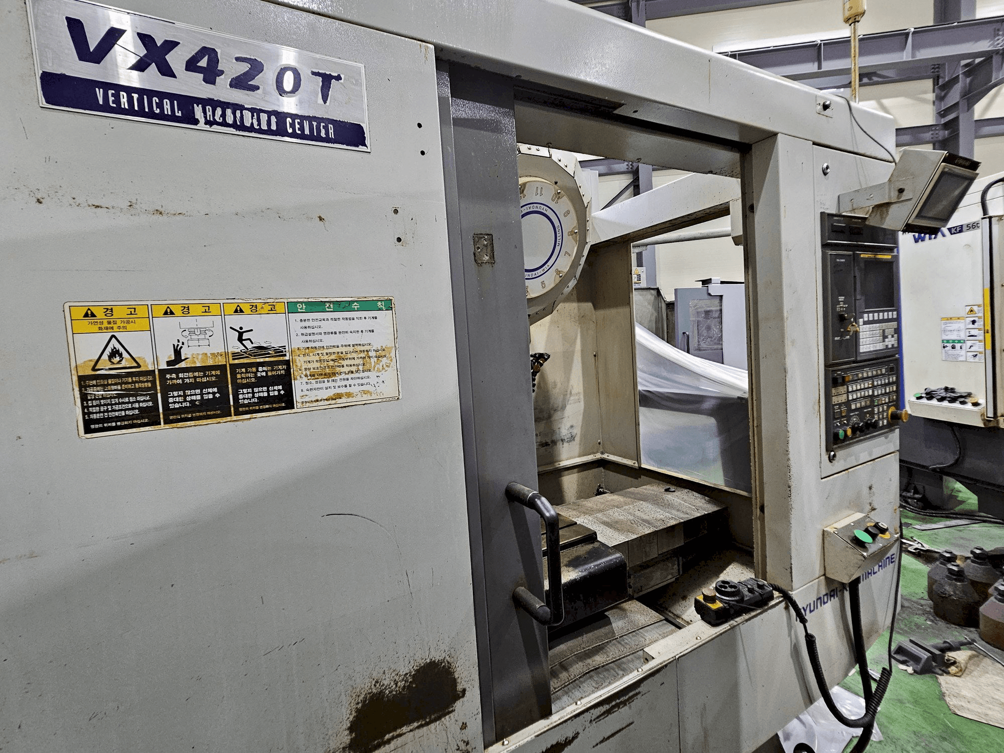 Makine Hyundai Wia VX420T - Önden görünüm