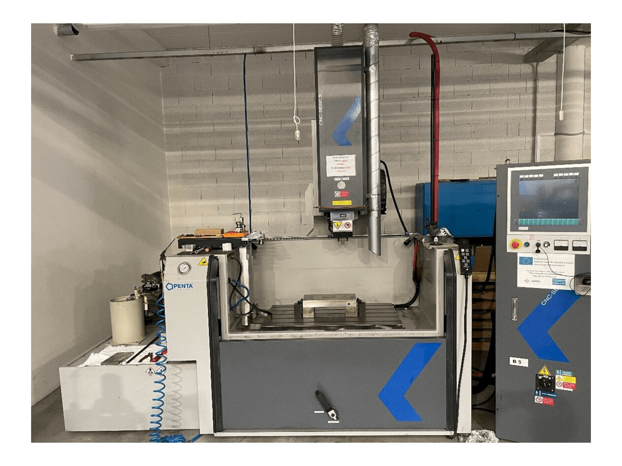 Makine PENTA 650G CNC - Önden görünüm