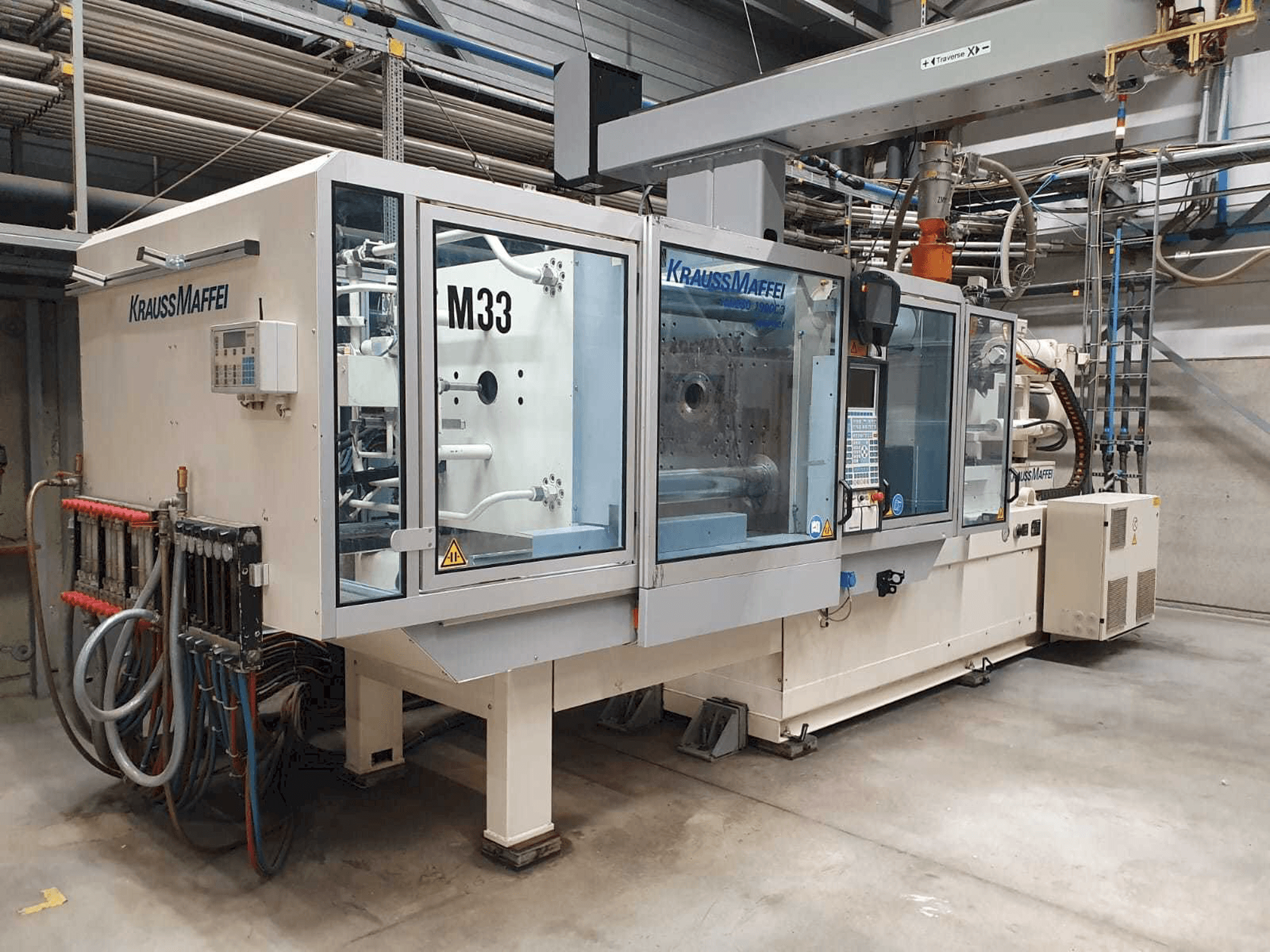 Makine Krauss Maffei 280-1900 C3 - Önden görünüm