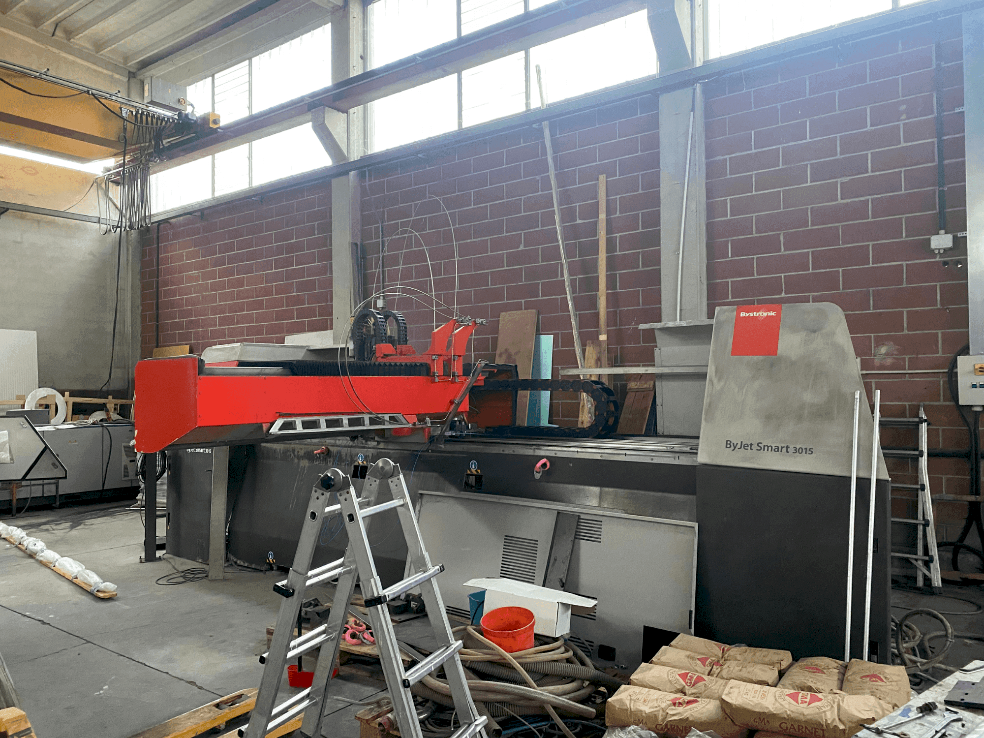 Makine Bystronic ByJet 3015 - Önden görünüm