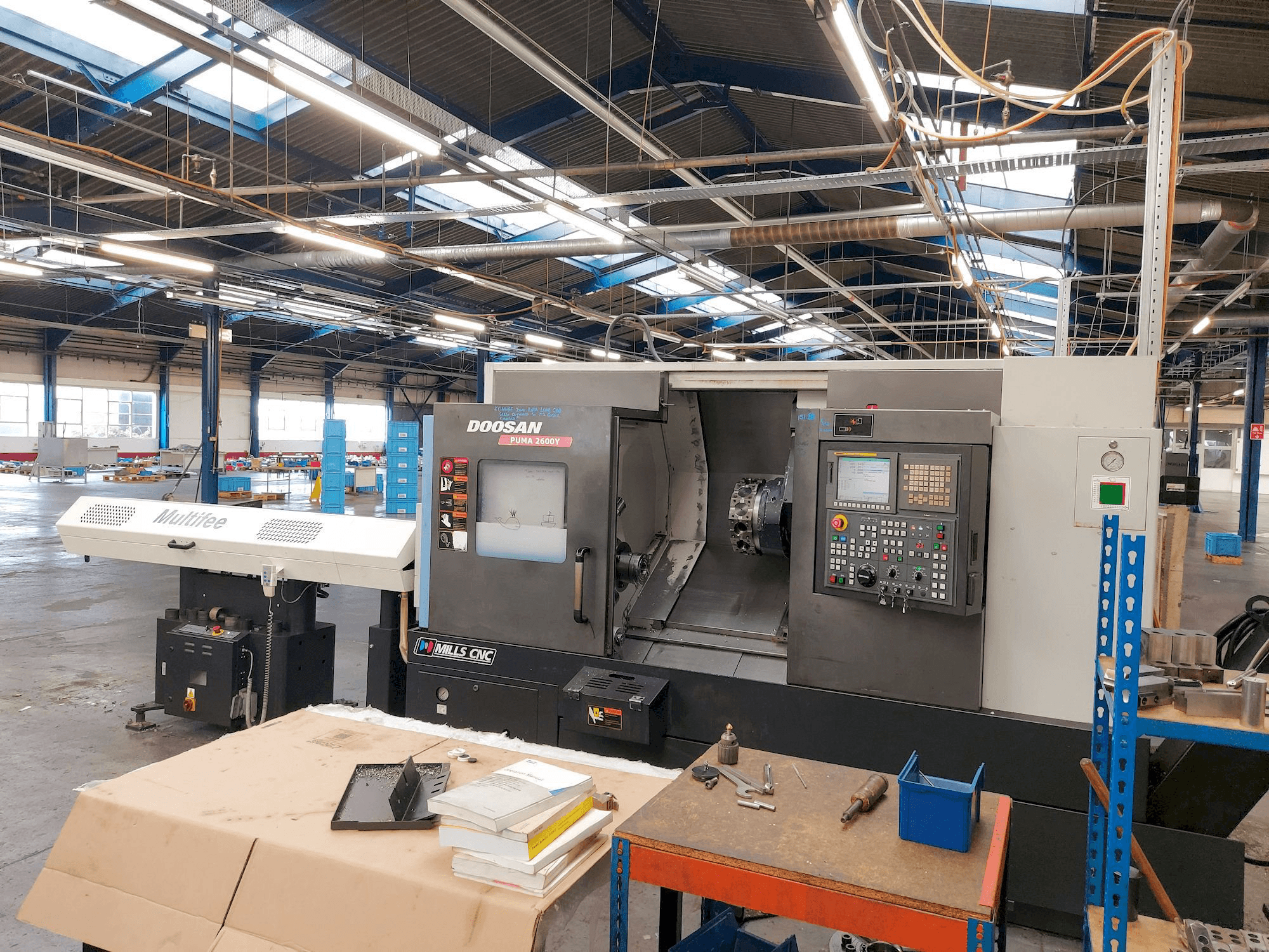 Makine Doosan Puma 2600Y - Önden görünüm