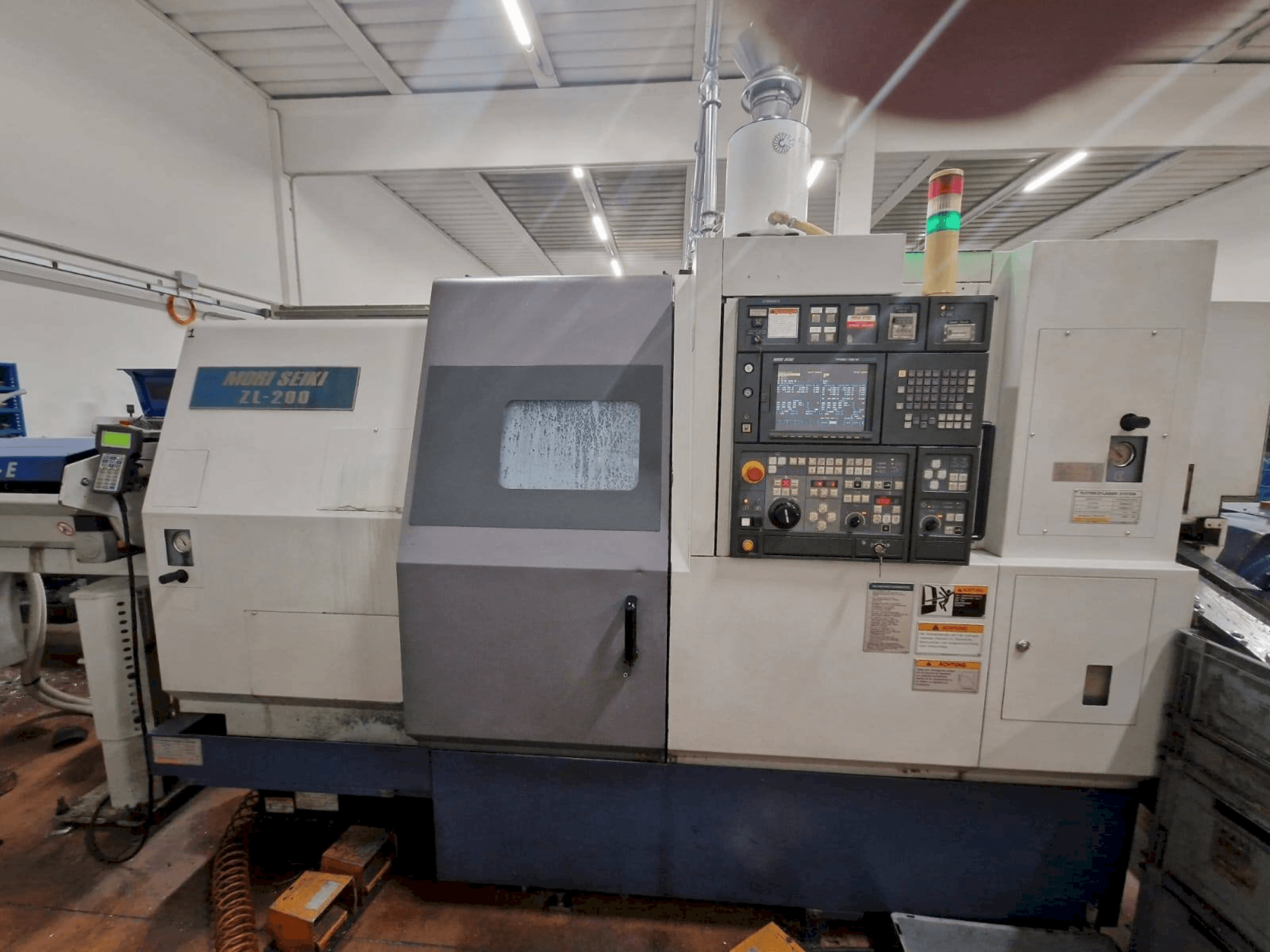 Makine MORI SEIKI ZL-200SMC - Önden görünüm