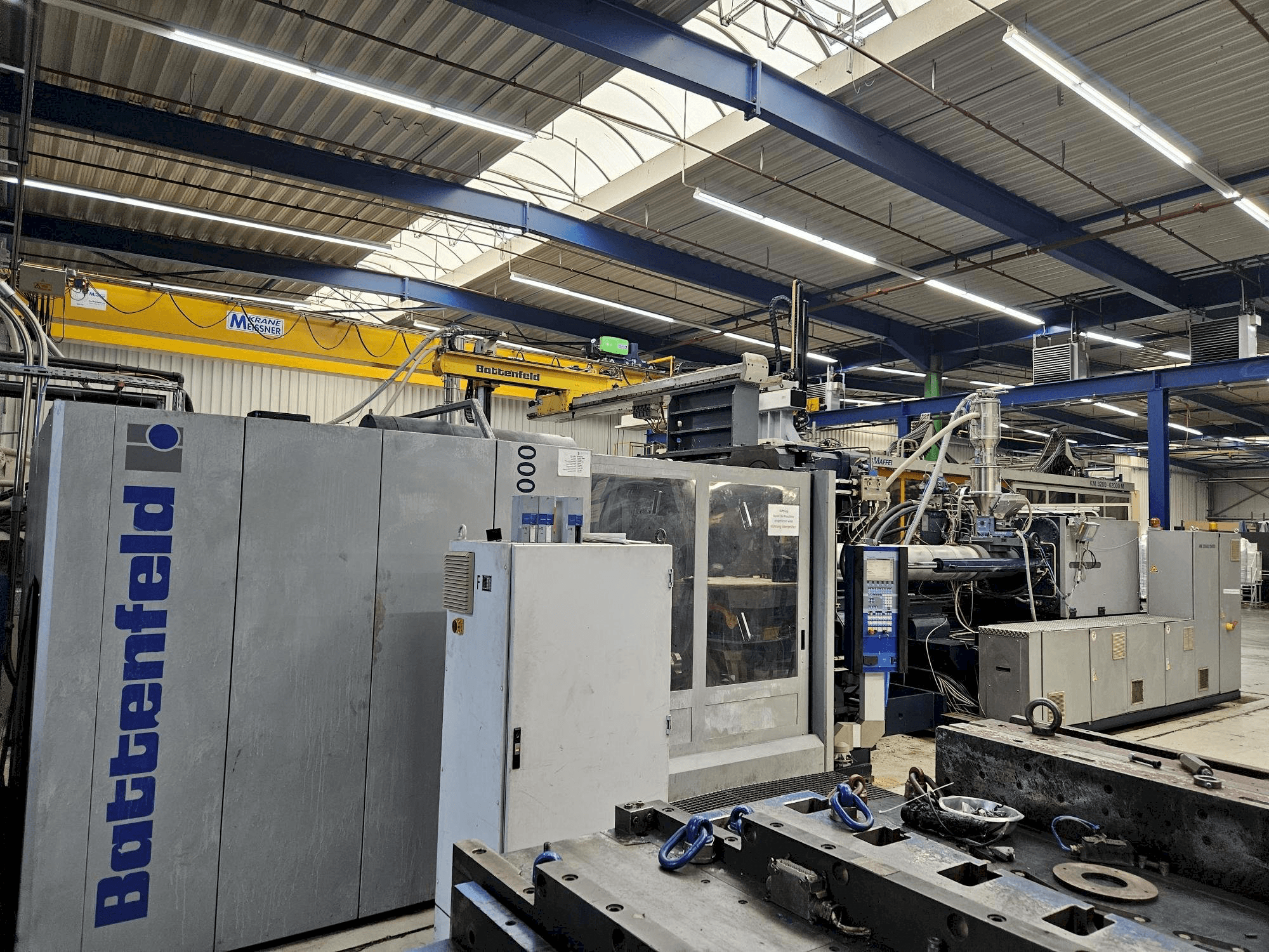 Makine Battenfeld HM 10000 - Önden görünüm