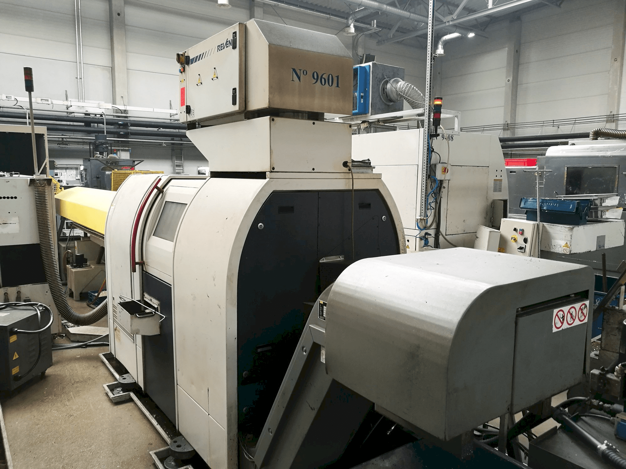 Makine TRAUB TNL 16/26 - Önden görünüm