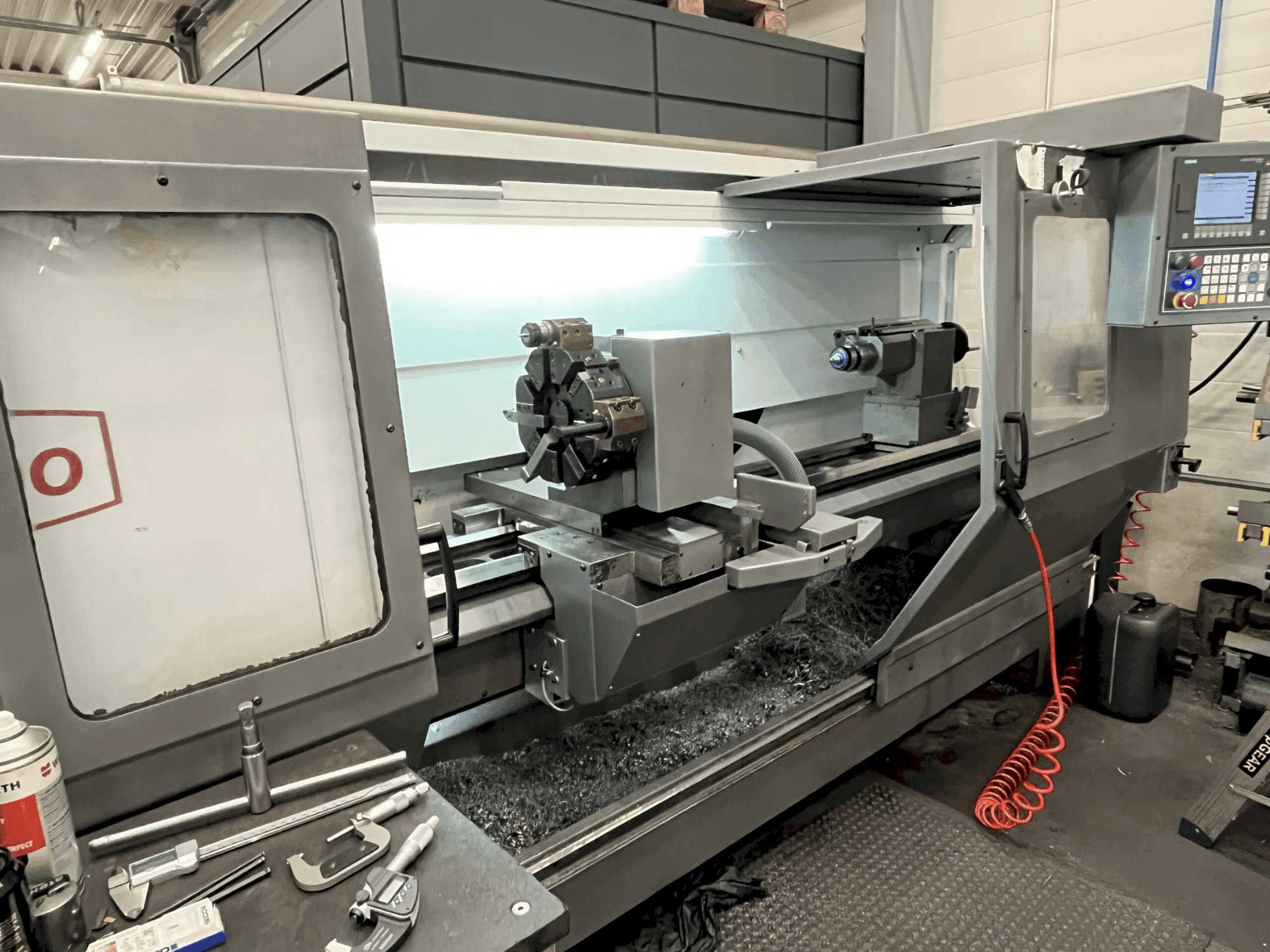 Makine Pinacho SE 325/2000 - Önden görünüm