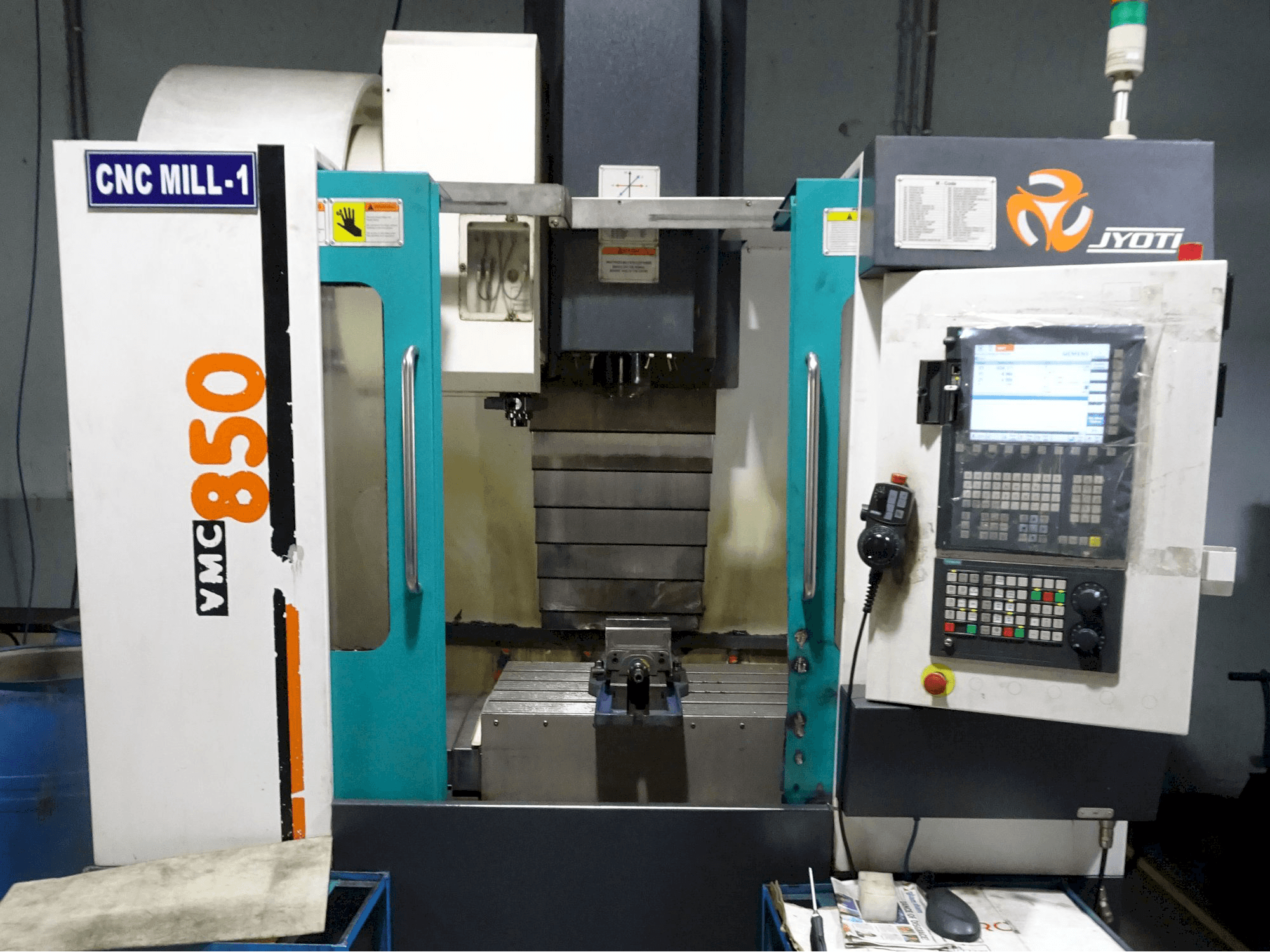 Makine JYOTI - Önden görünüm VMC-850