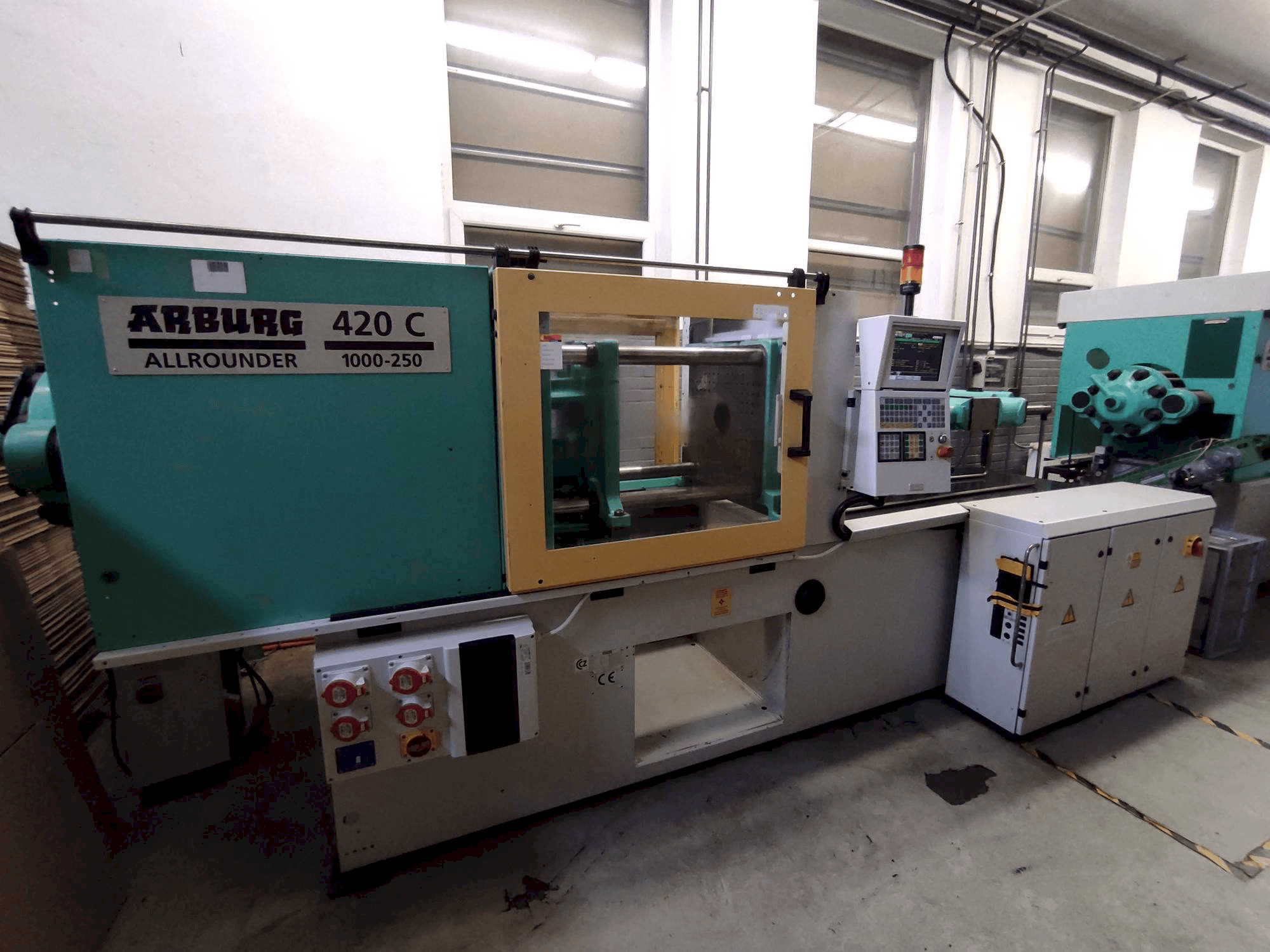 Makine Arburg 420C 1000-250 - Önden görünüm