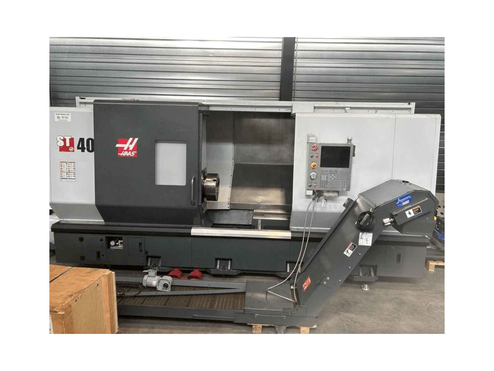 Makine HAAS ST-40 - Önden görünüm