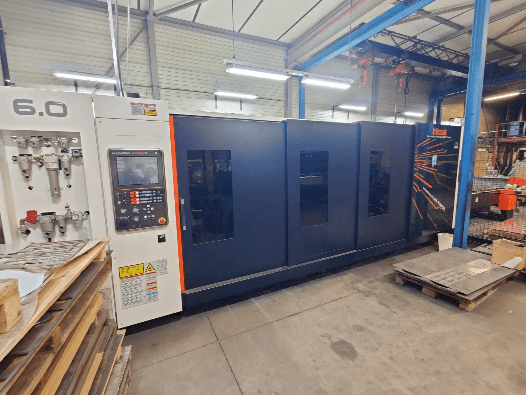 Makine Mazak Optiplex Nexus 3015 - Önden görünüm