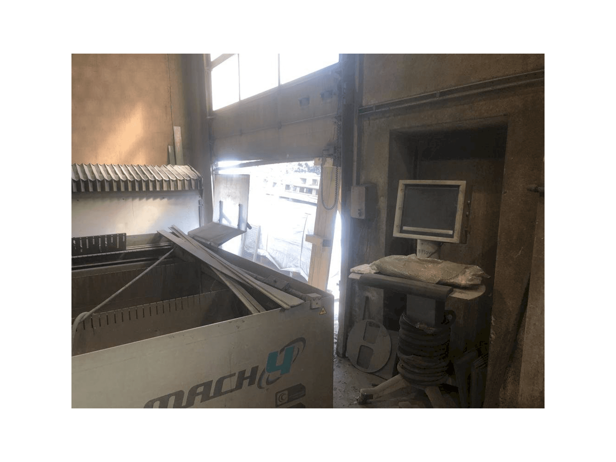 Makine Flow Mach 4 3D - Sol taraftaki görüntü