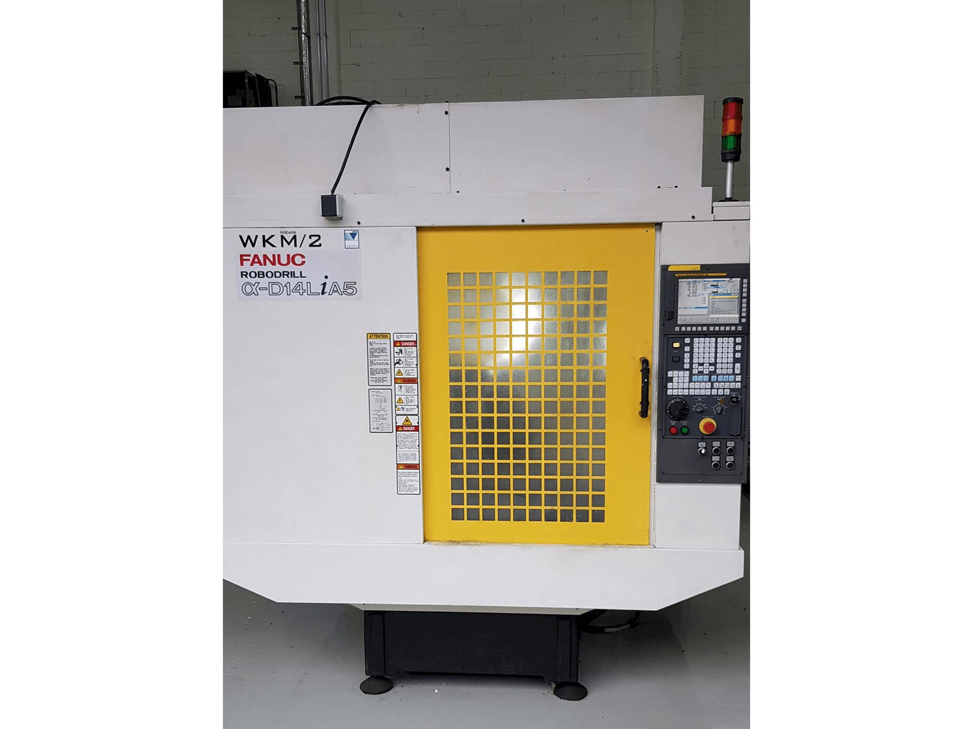 Makine FANUC Robodrill a-D14LiA5 - Önden görünüm