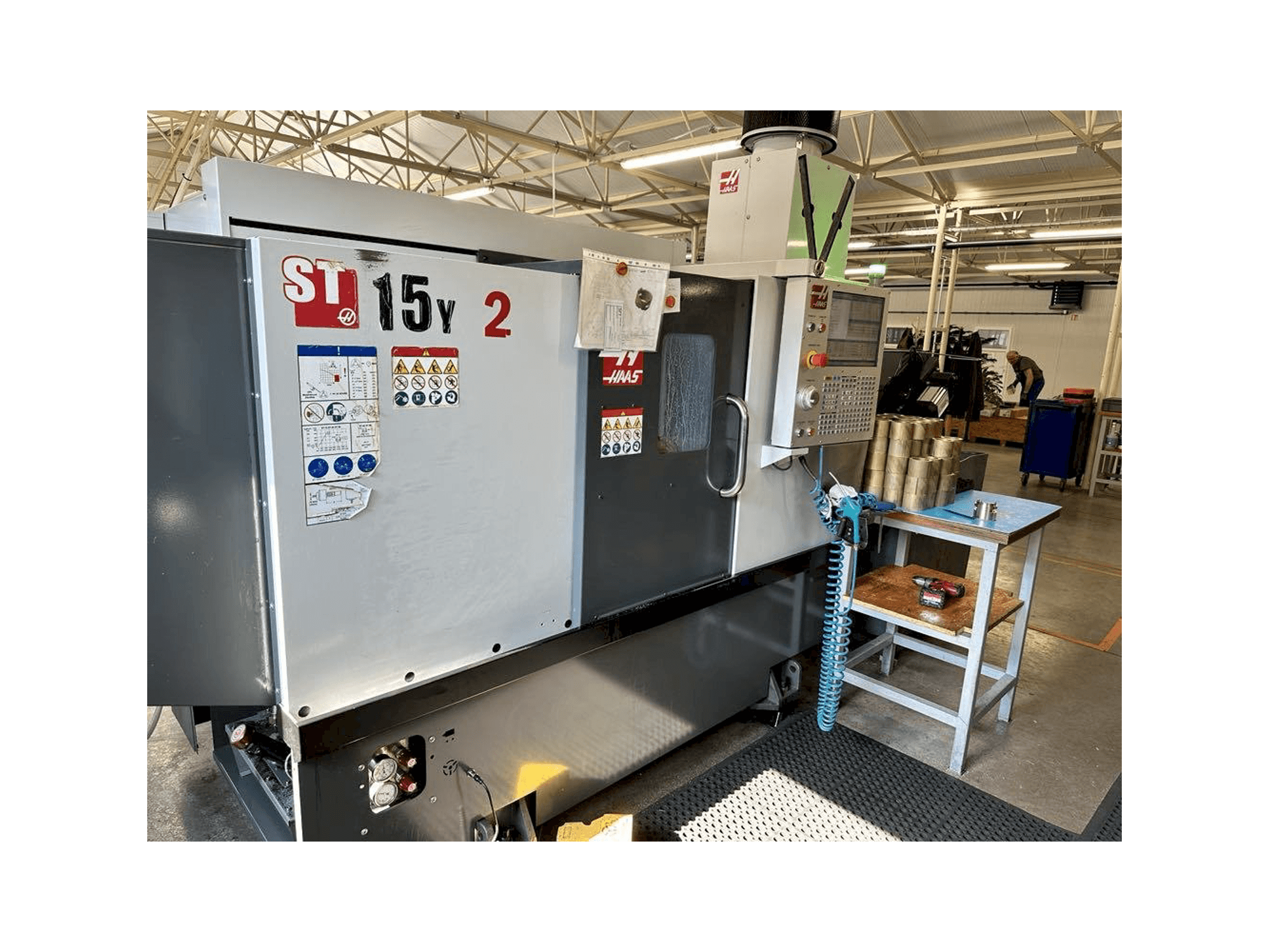 Makine HAAS ST-15Y (2019) - Önden görünüm