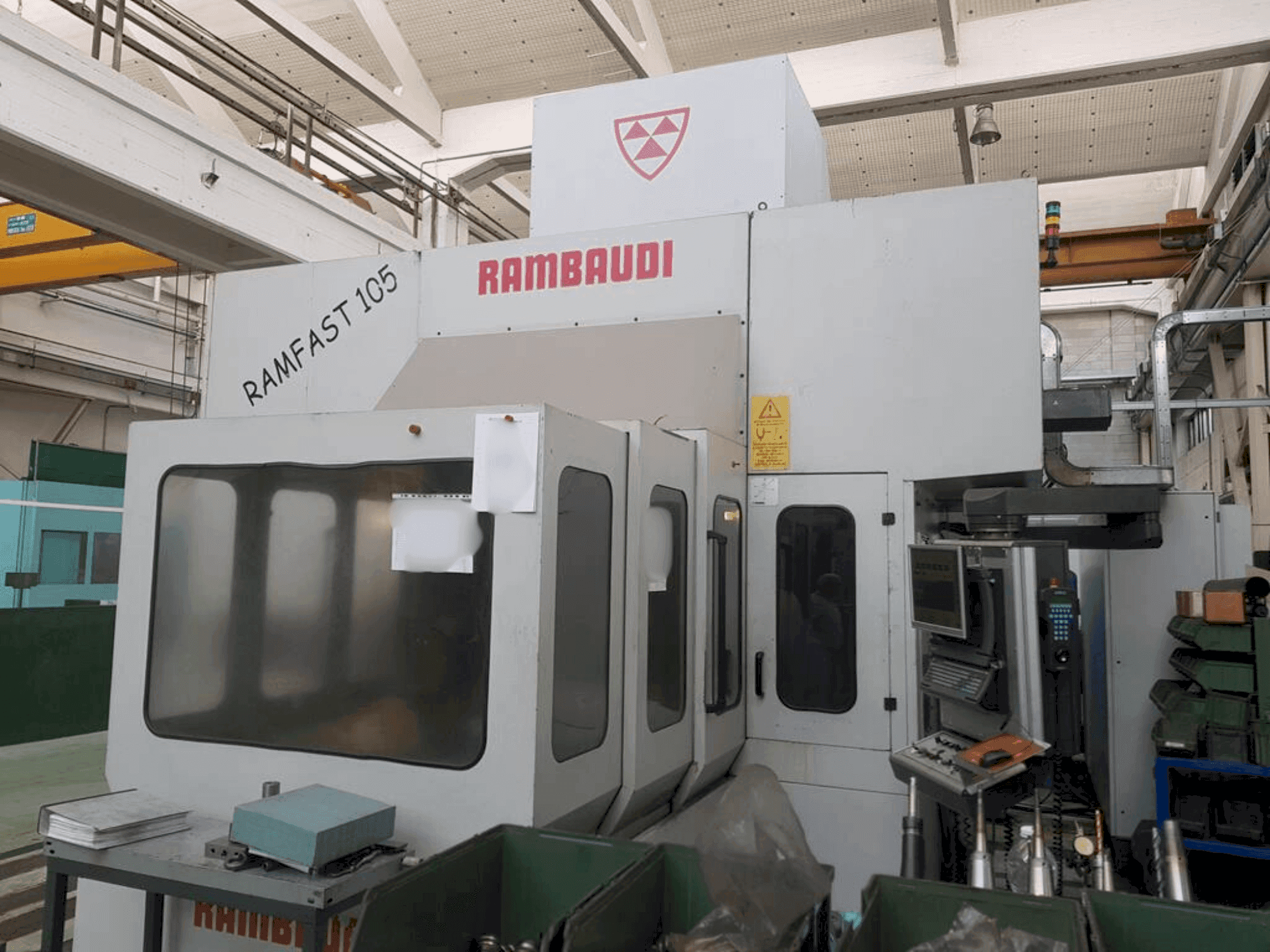 Makine Rambaudi RAMFAST RF105 - Önden görünüm