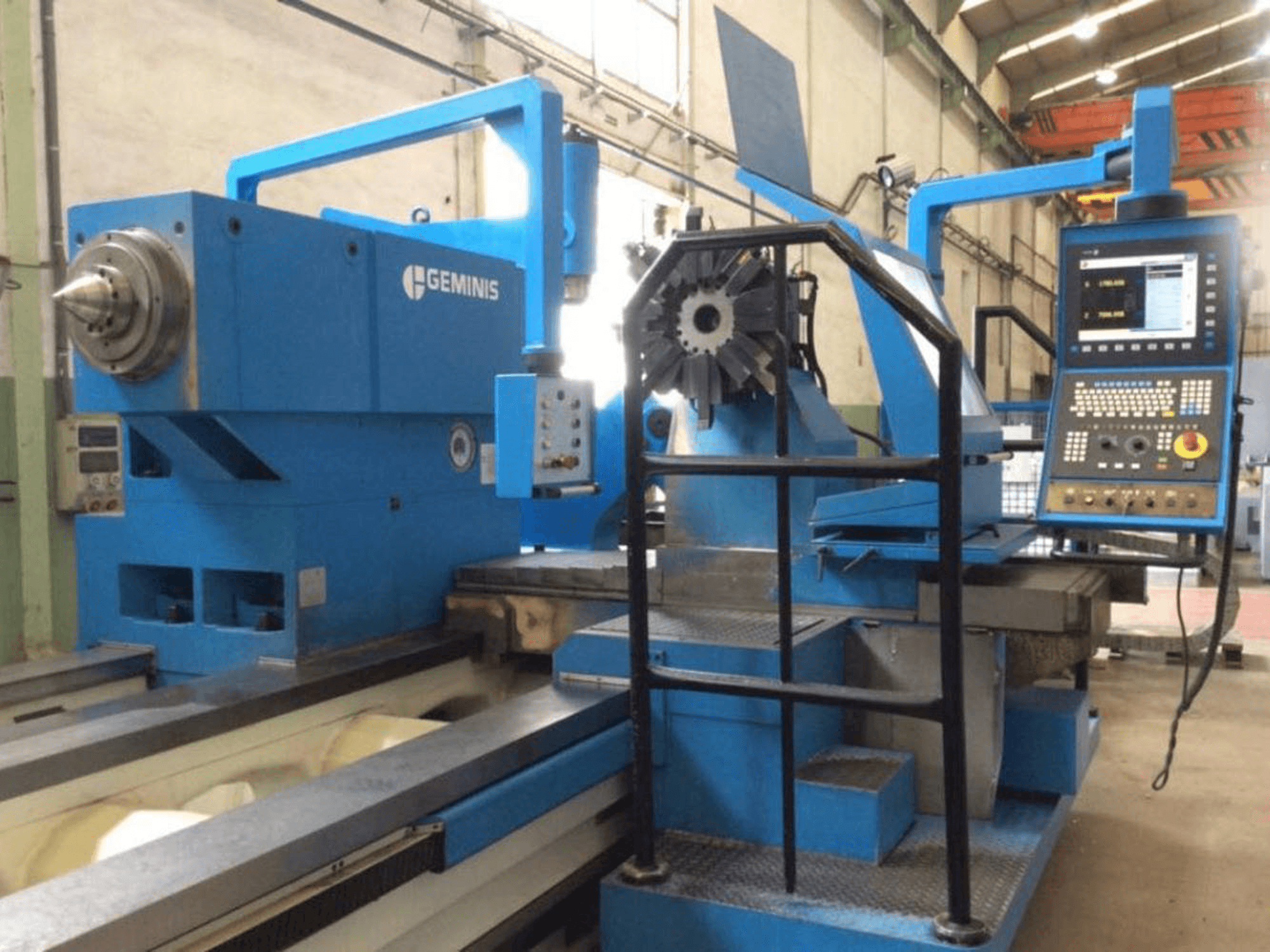 Makine Geminis GHT 11 G4 2200x8000 - Önden görünüm