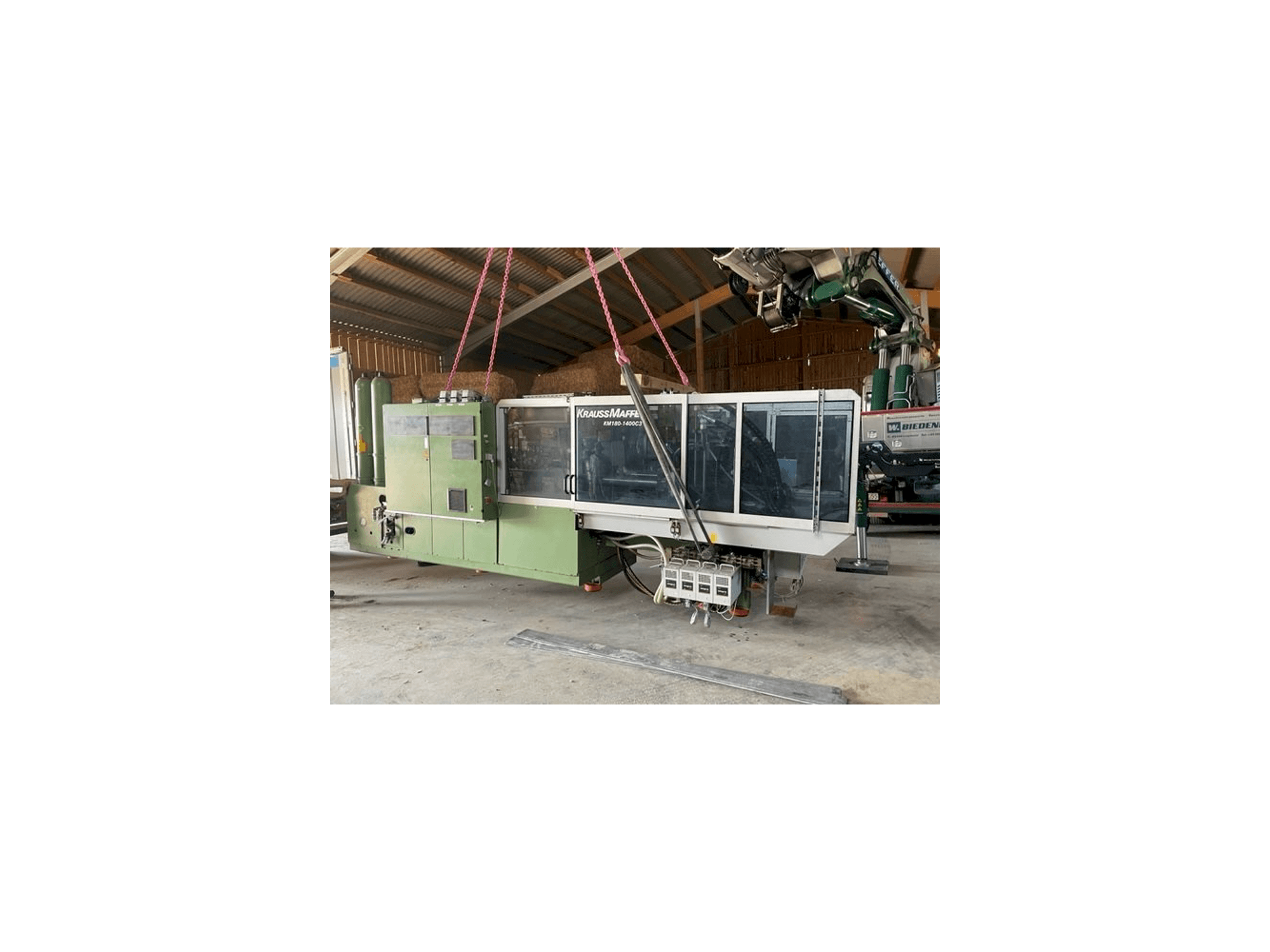 Makine Krauss Maffei KW180 C3 hybrid - Önden görünüm