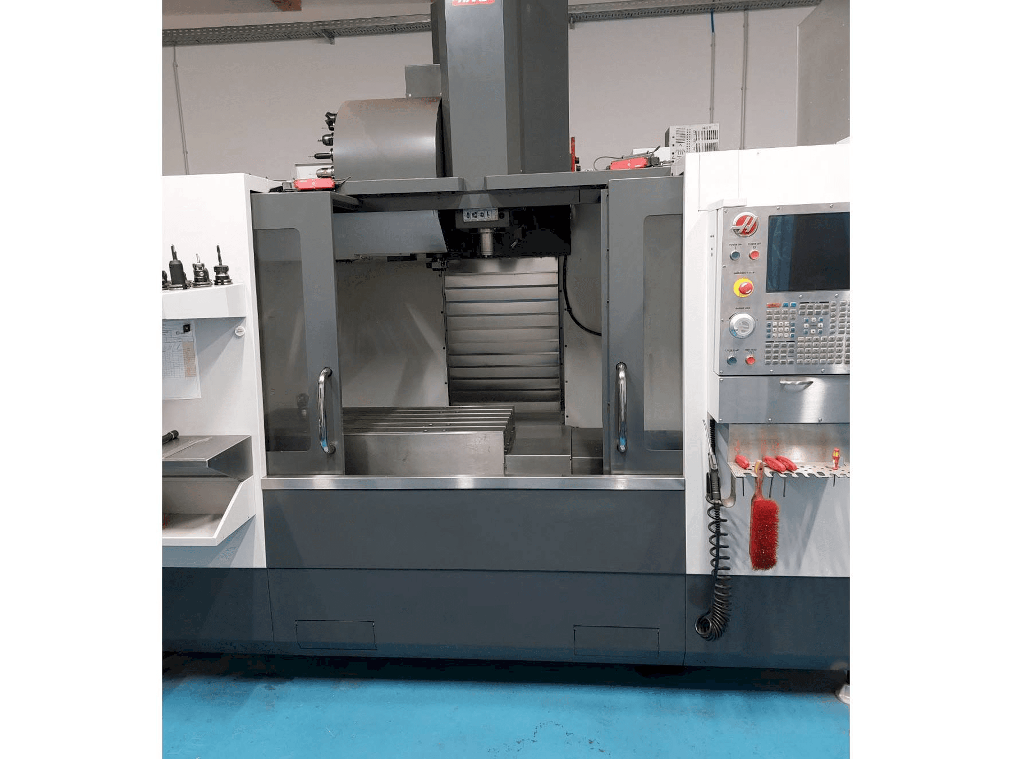 Makine HAAS VF3 - Önden görünüm