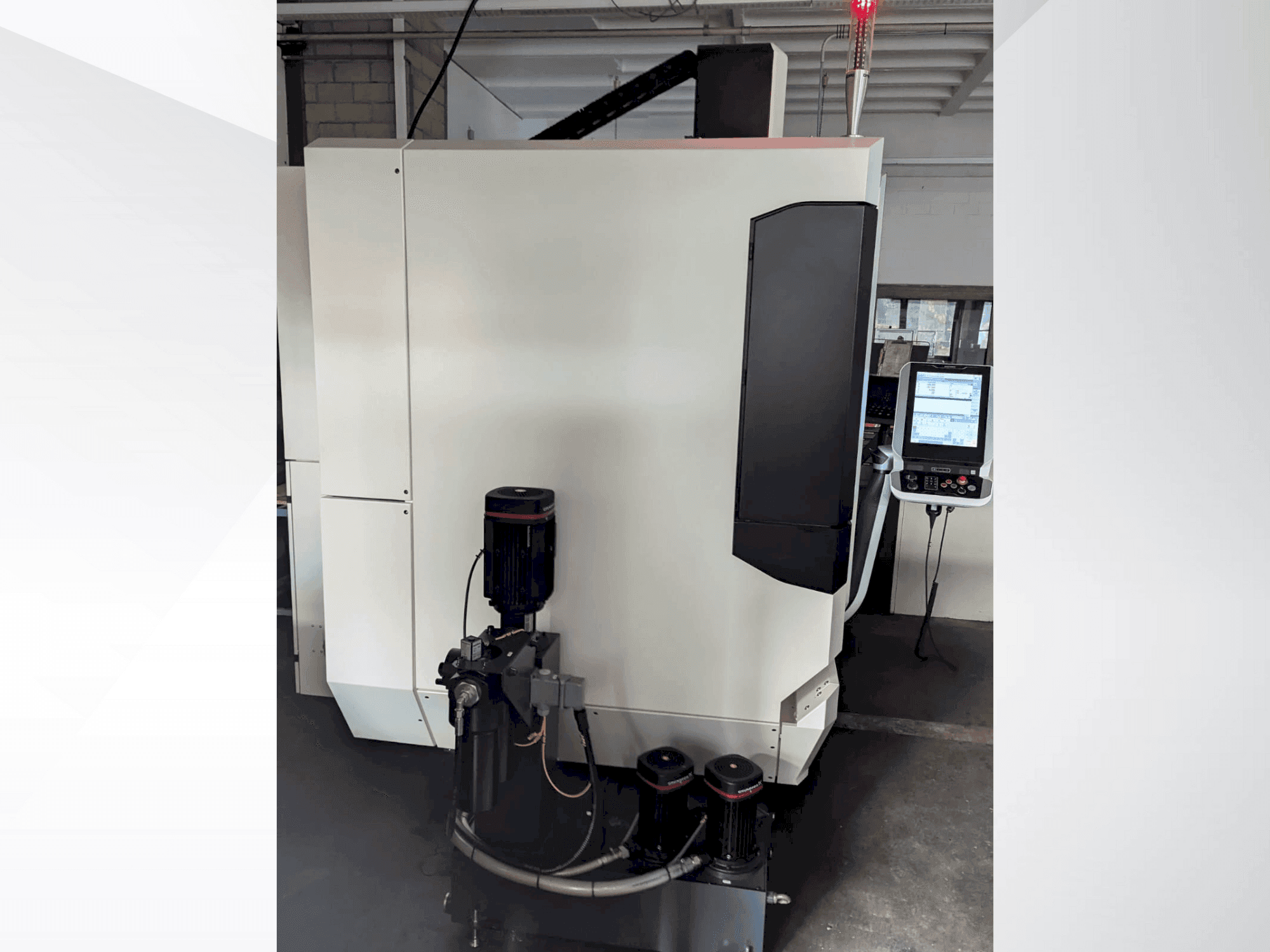 Makine DMG MORI CMX 50U - Önden görünüm