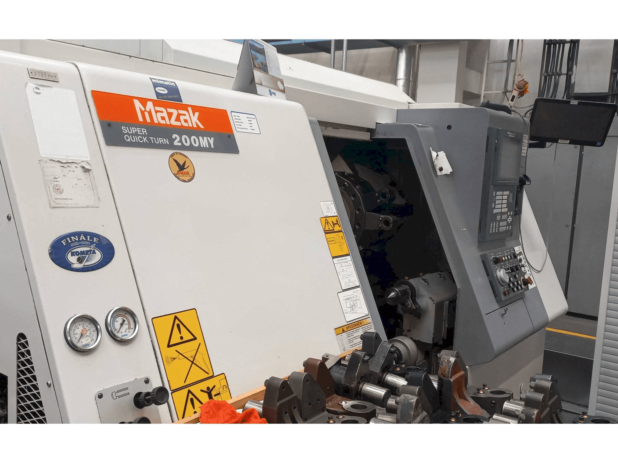 Makine Mazak SQT 200MY - Önden görünüm
