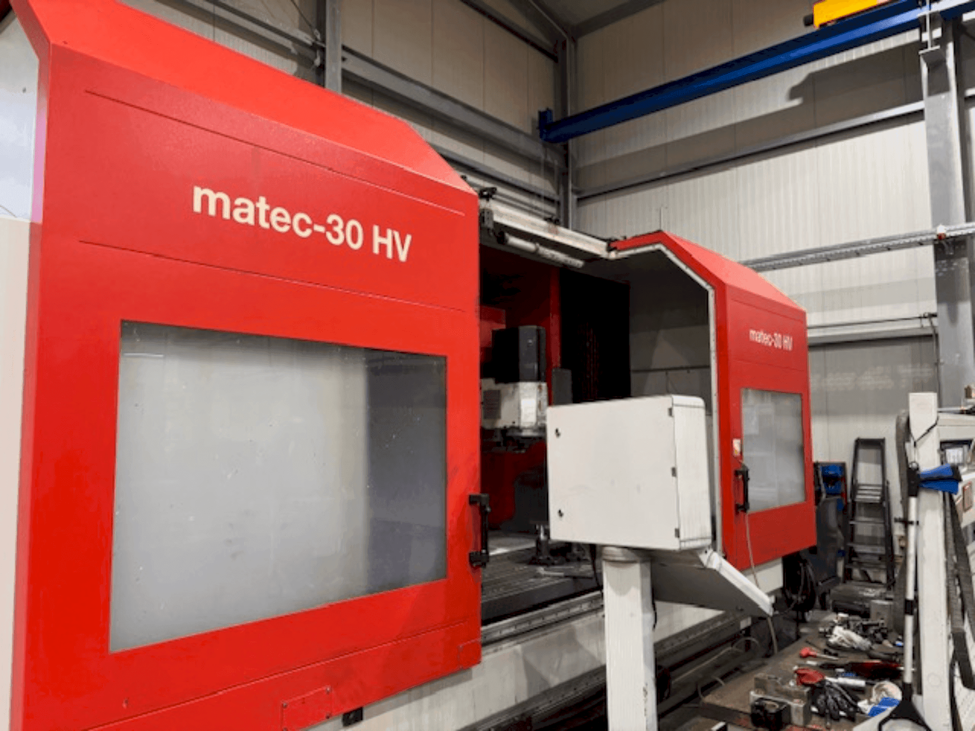 Makine Matec 30-HV - Önden görünüm