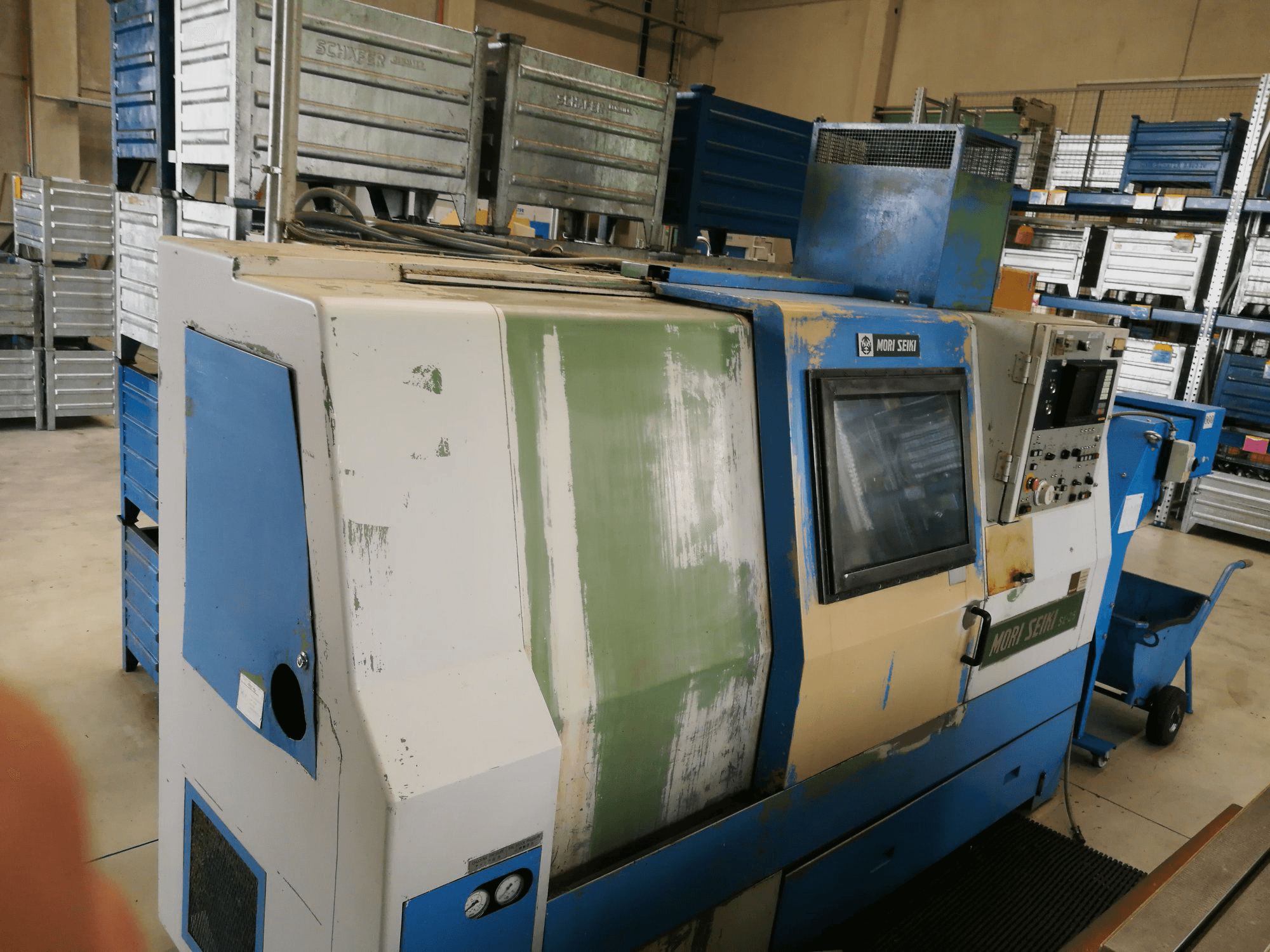 Makine MORI SEIKI - Sol görünüm SL-25A/500