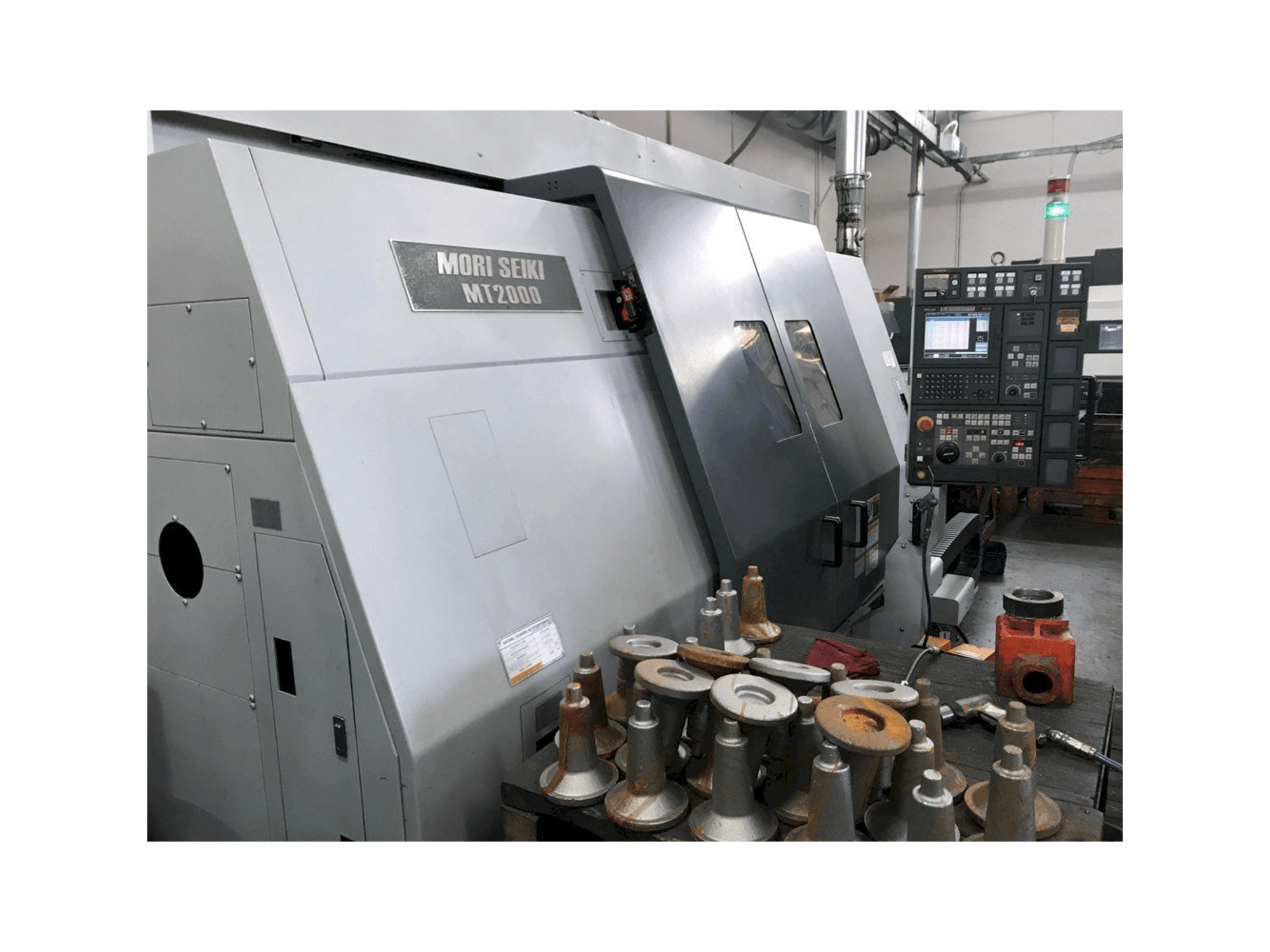 Makine MORI SEIKI MT 2002 SZ - Önden görünüm