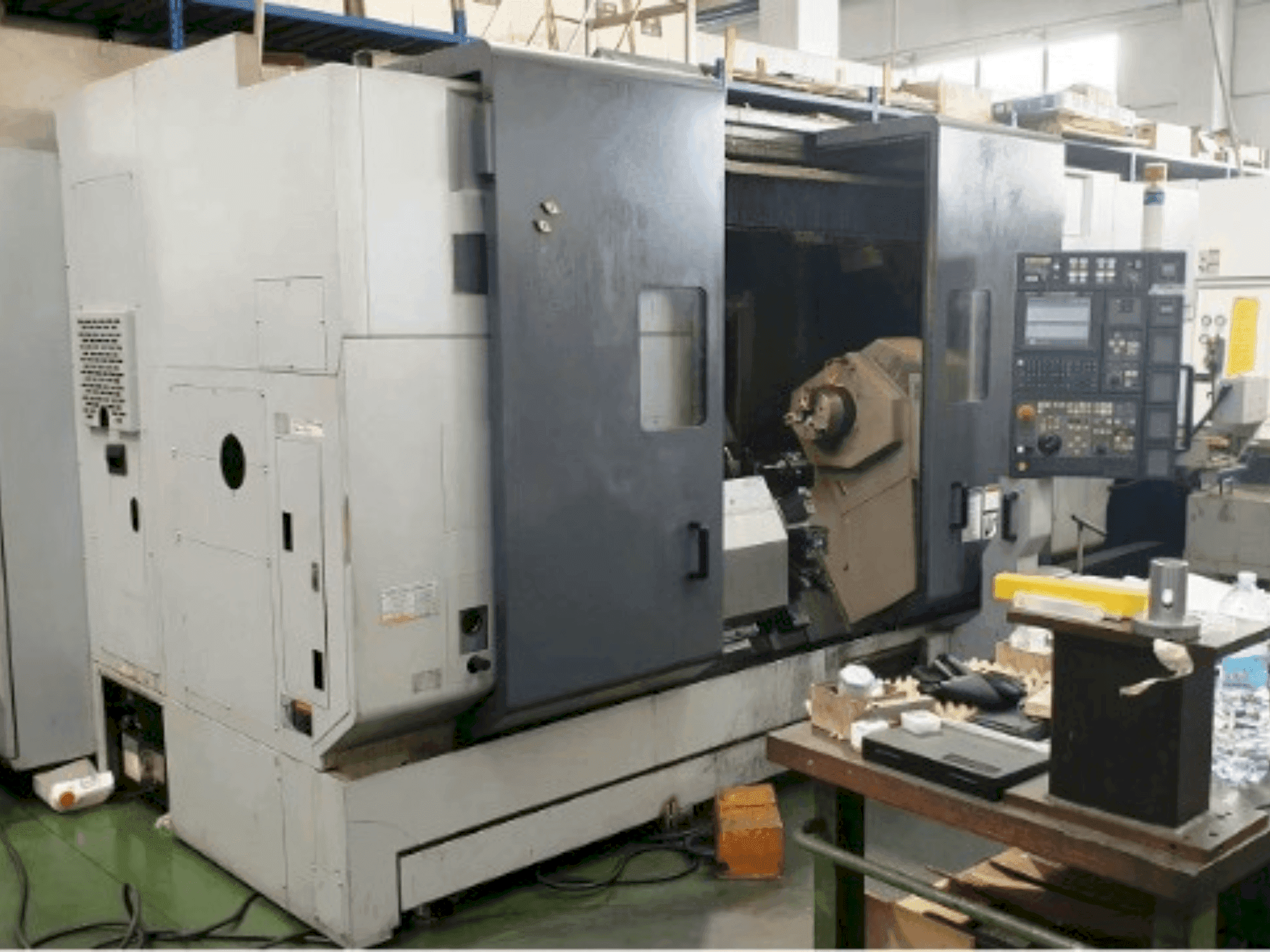 Makine MORI SEIKI MT2000 SZ - Önden görünüm