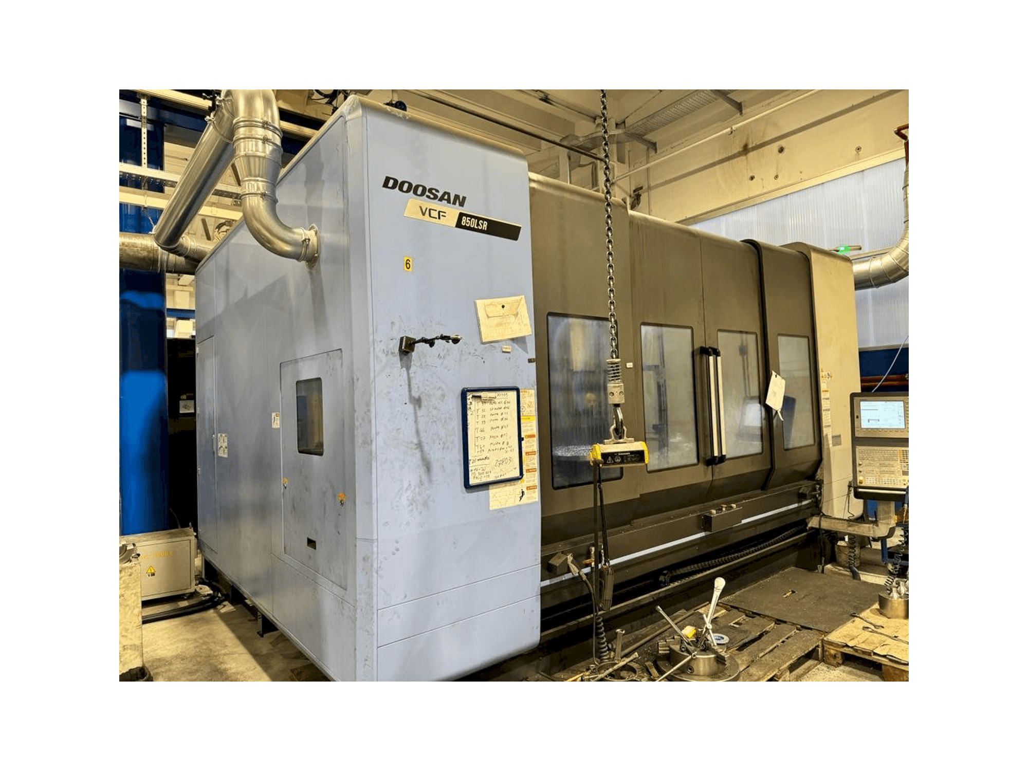 Makine DOOSAN VCF 850 LSR - Önden görünüm