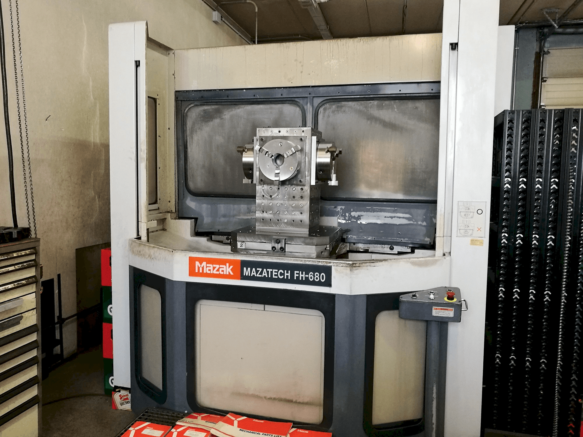 Makine Mazak Mazatech FH-680 - Önden görünüm