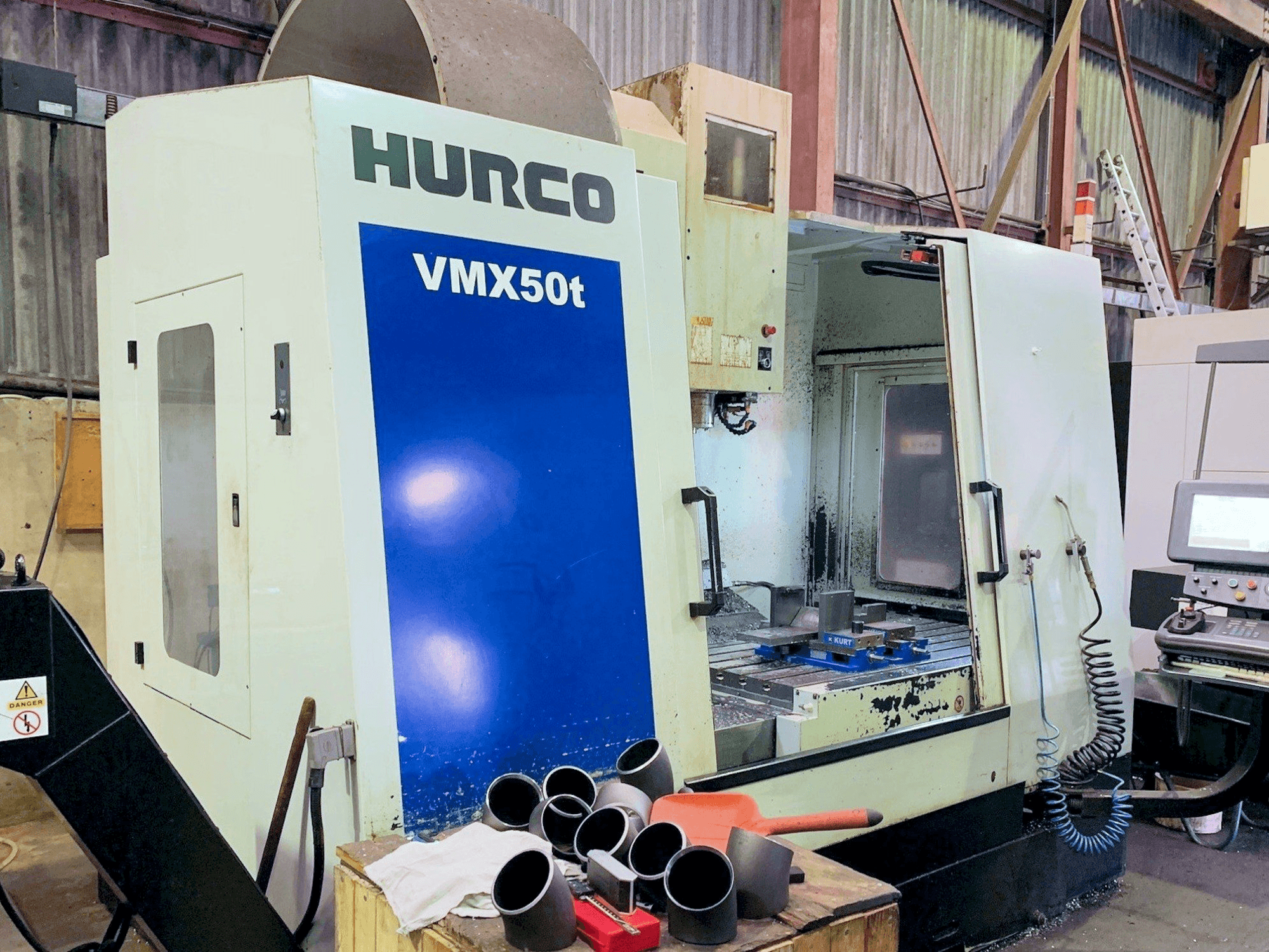 Makine Hurco VMX 50T - Önden görünüm