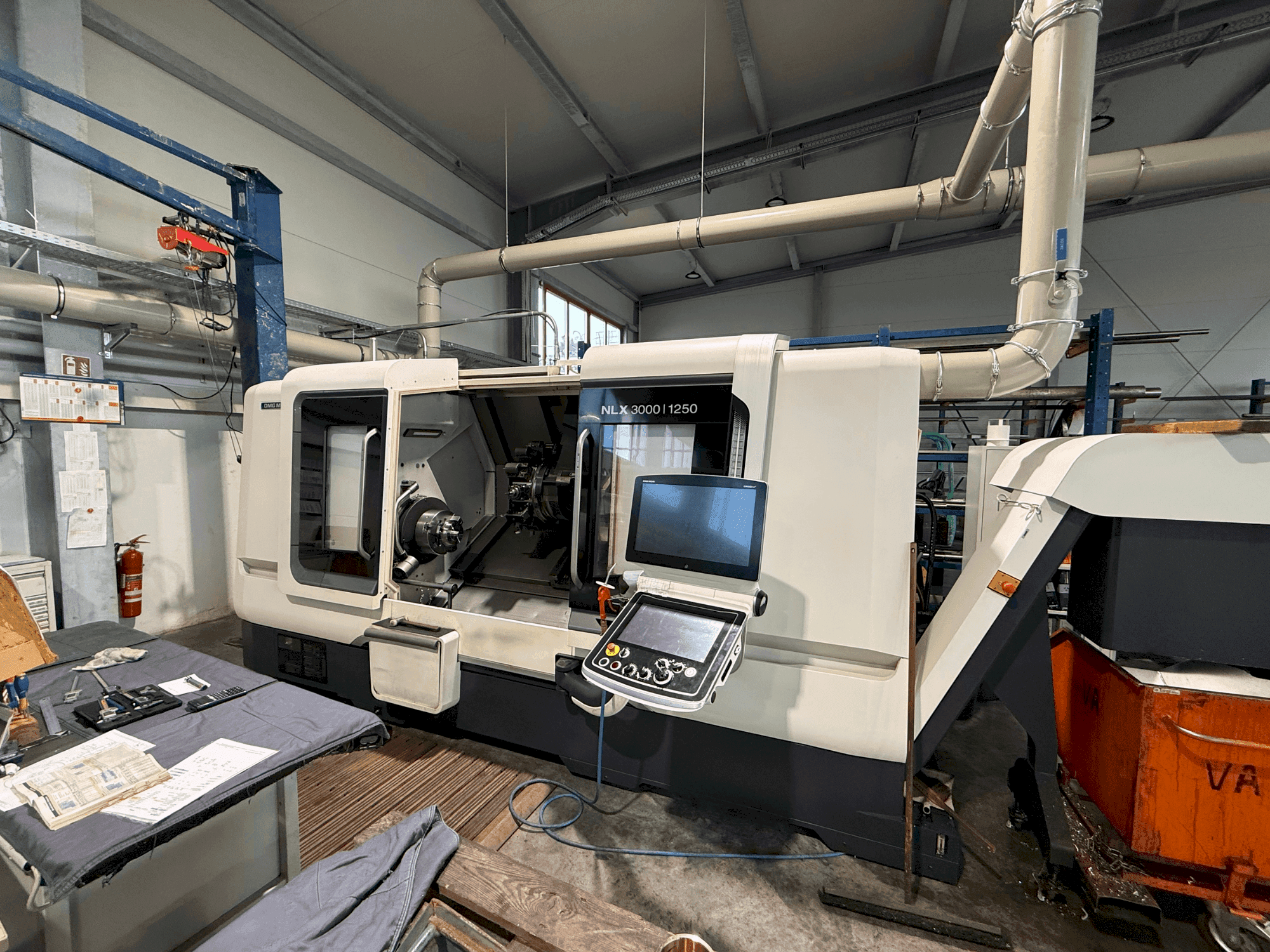 Makine DMG MORI NLX 3000 Y / 1250 - Önden görünüm
