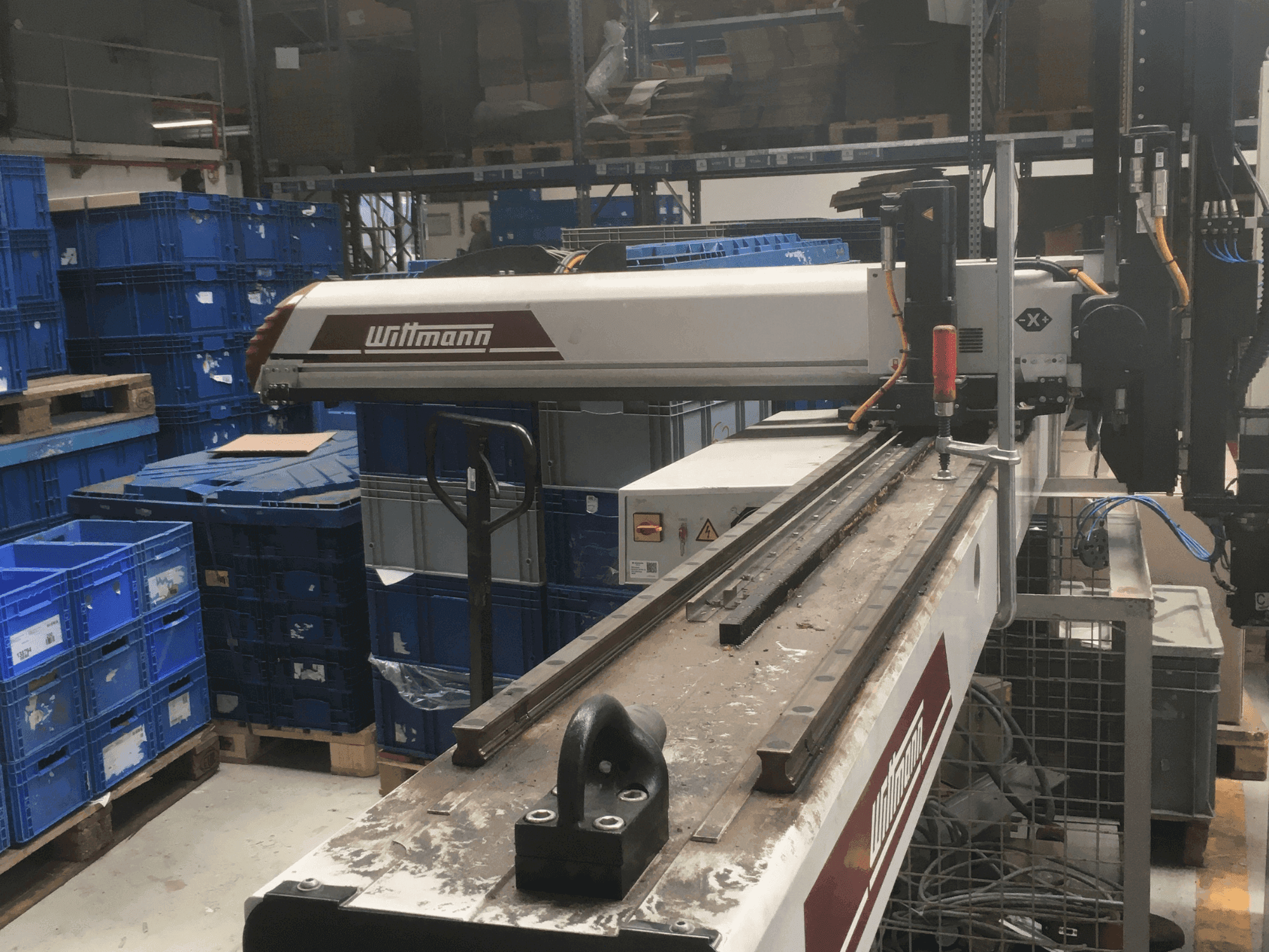Makine WITTMANN W743 - Önden görünüm