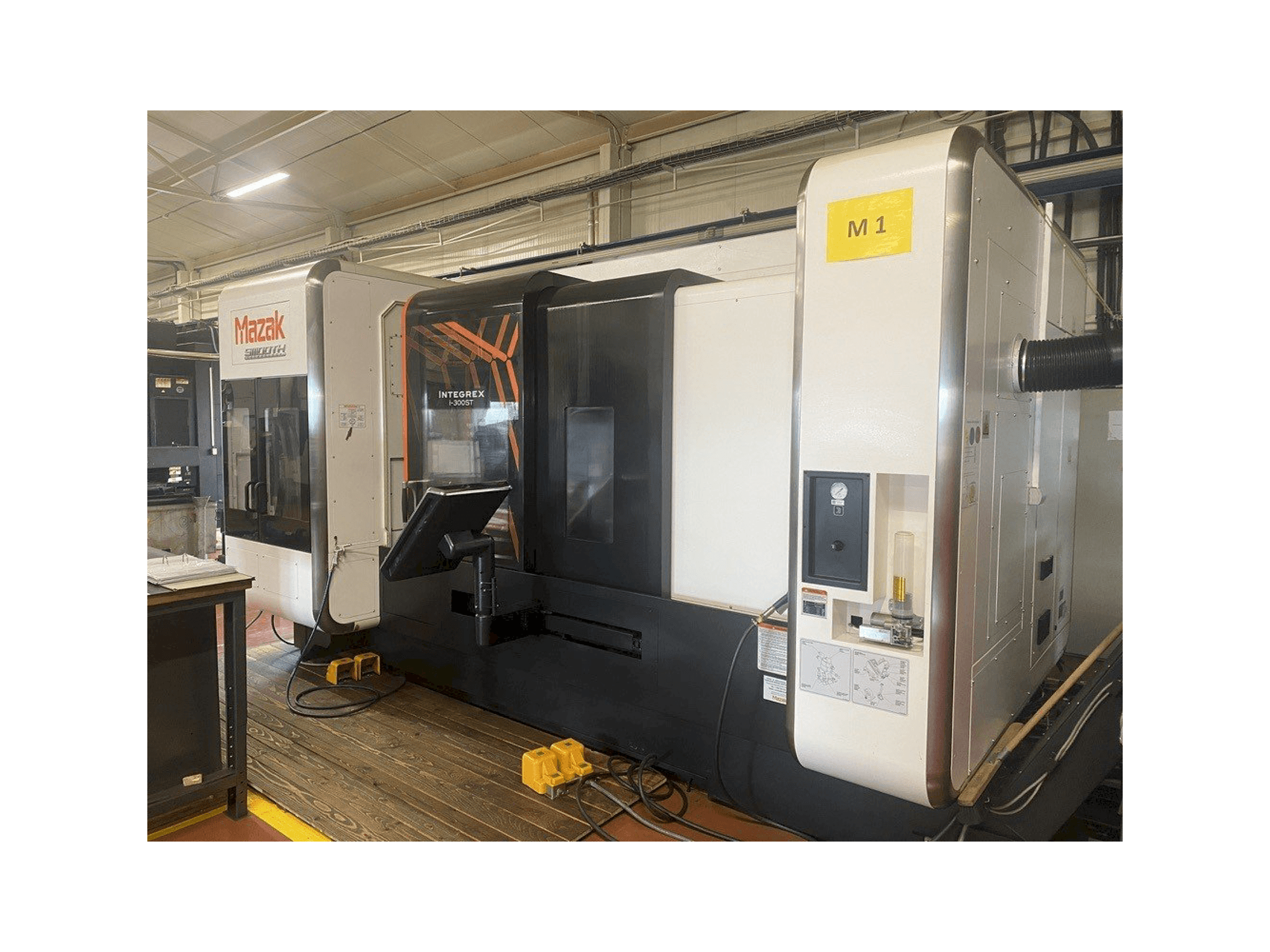 Makine Mazak INTEGREX i-300 ST - Önden görünüm