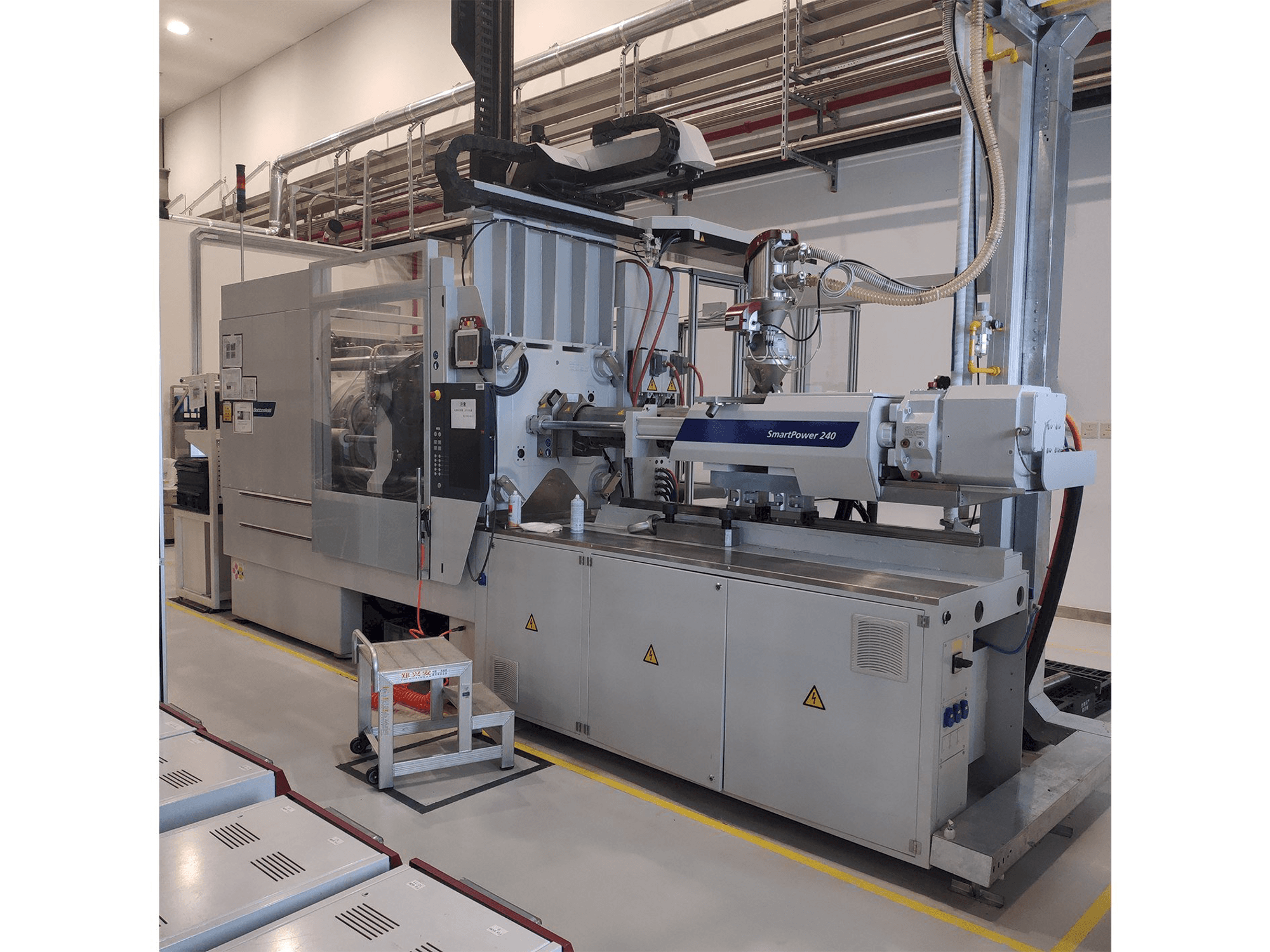 Makine Battenfeld SmartPower 240-1000 - Önden görünüm
