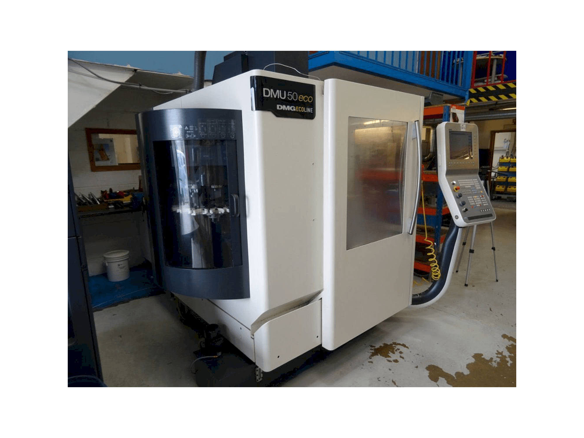 Makine DECKEL MAHO DMU 50Eco - Önden görünüm