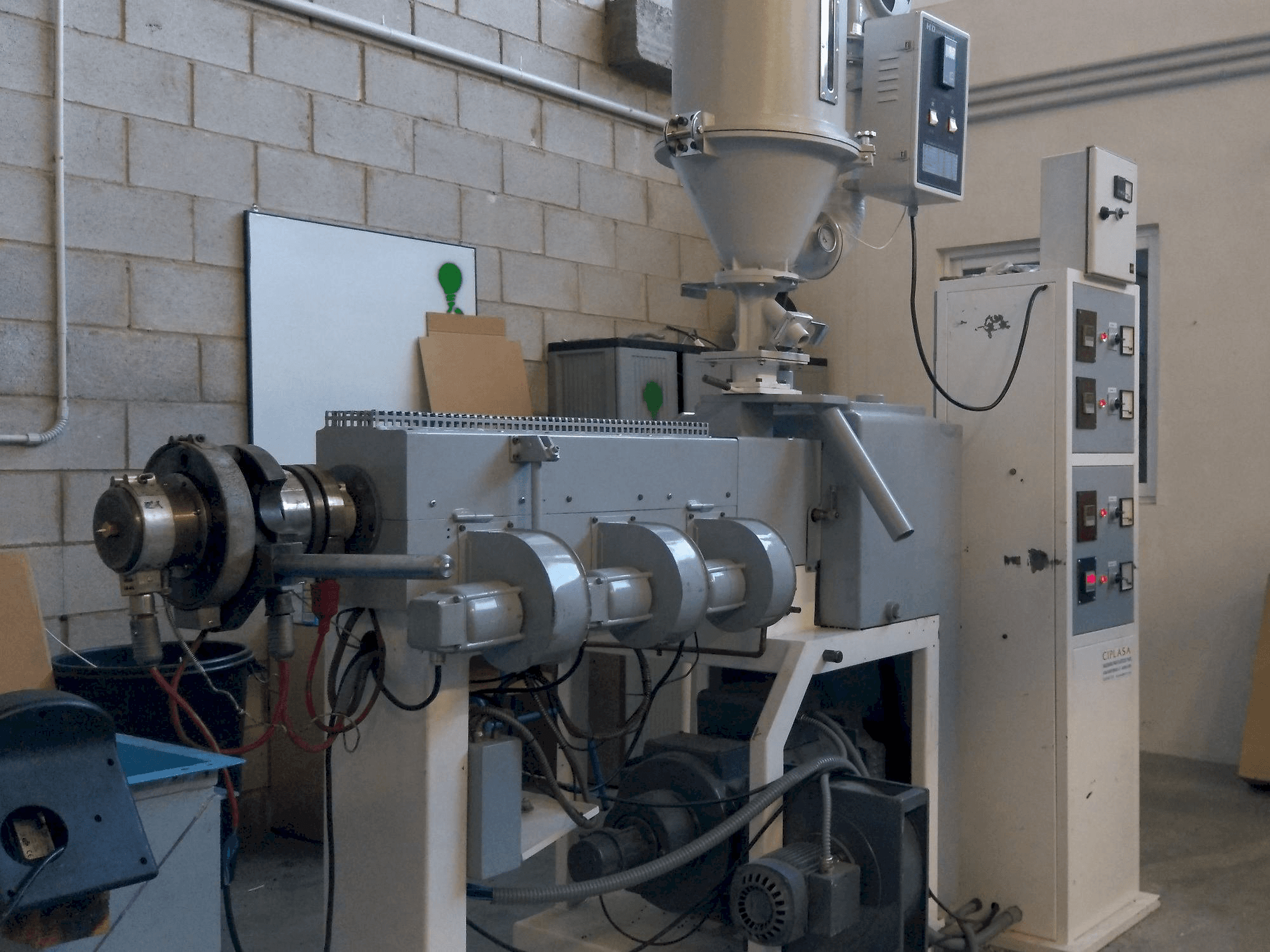 Makine Mateu & Solé EX 38 - Sol taraftaki görüntü