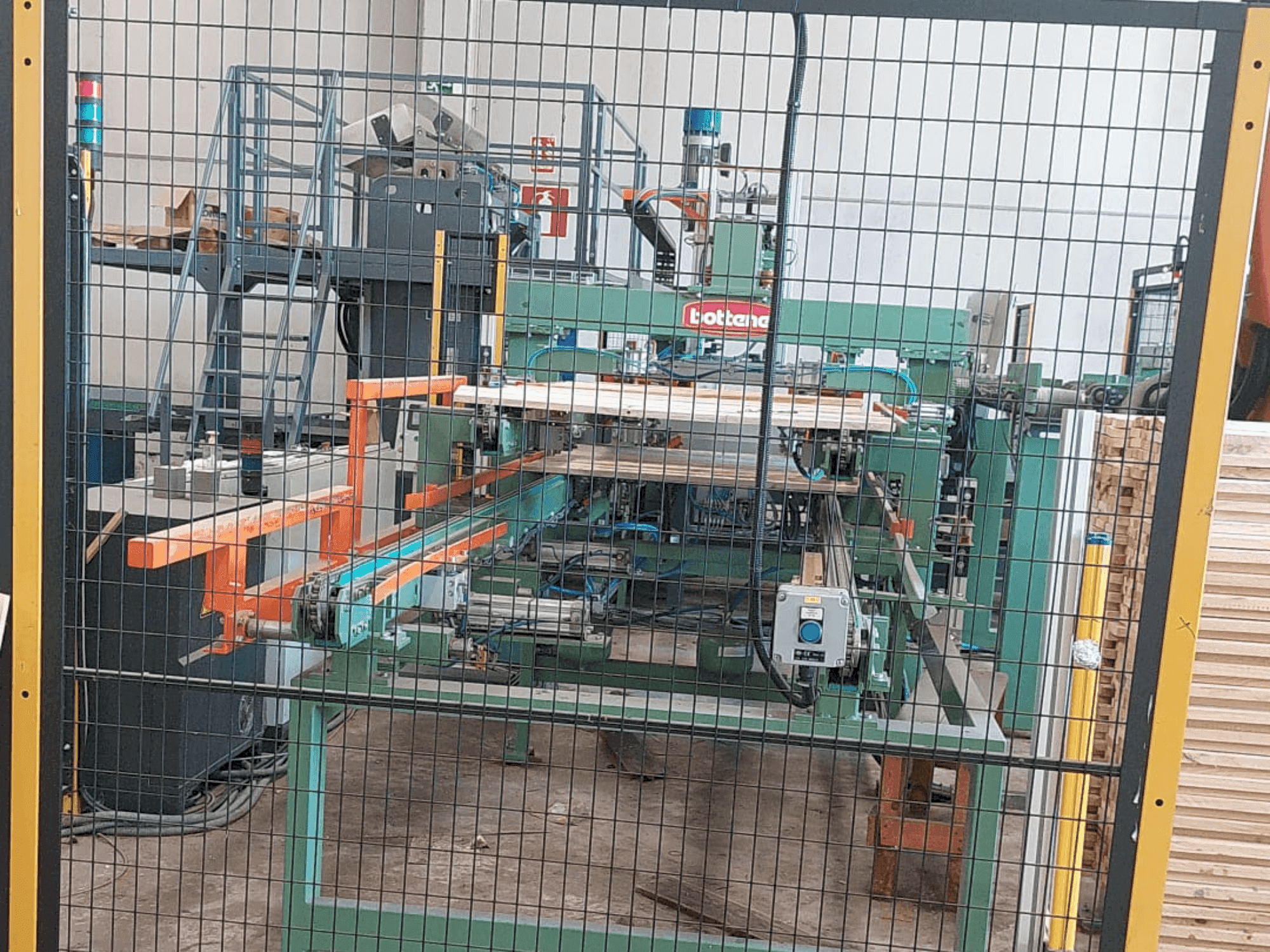 Makine MAQUINARIA LDM VPS 2103 - Önden görünüm